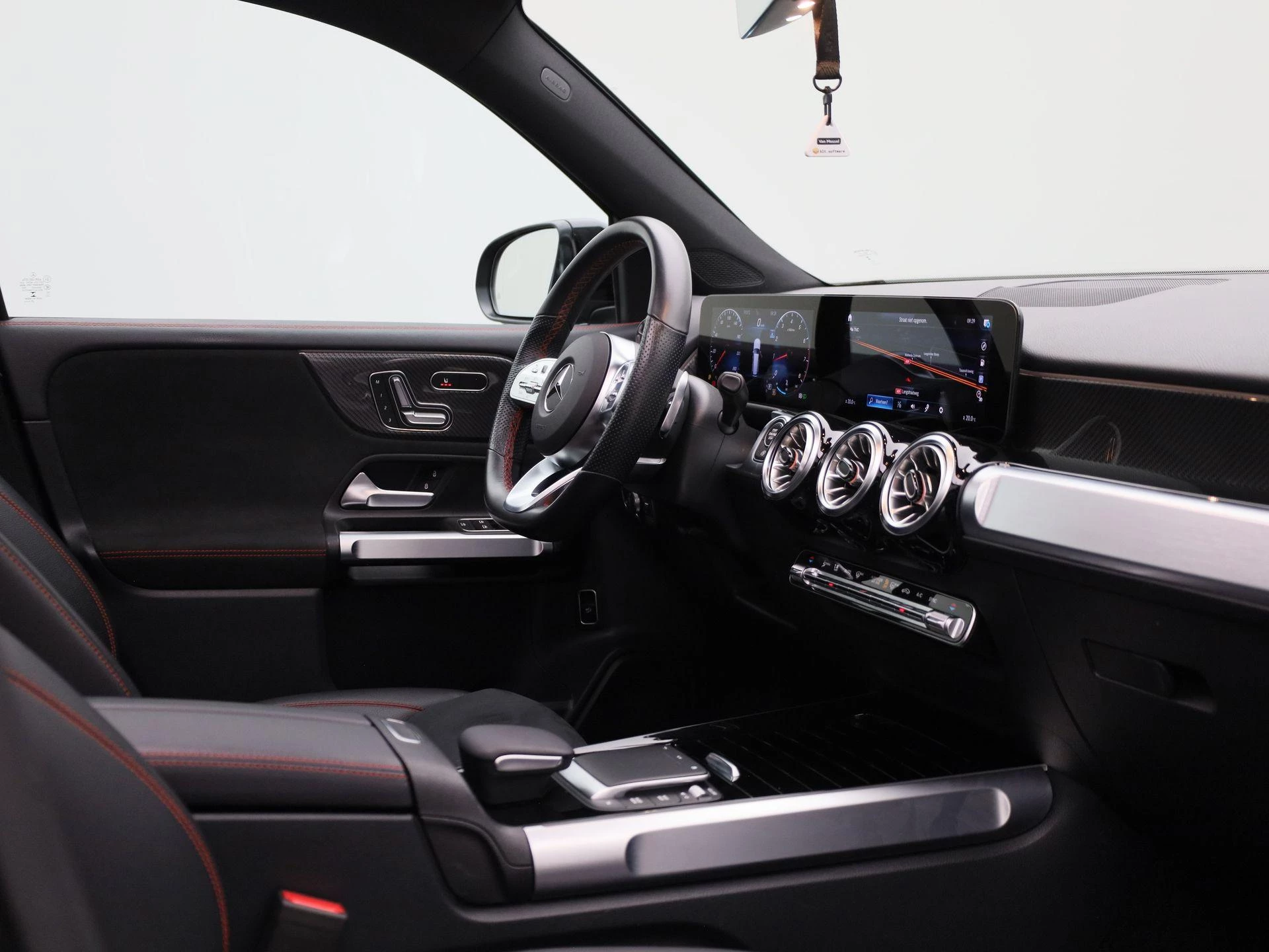 Mercedes-Benz GLB 200 4MATIC AMG Line