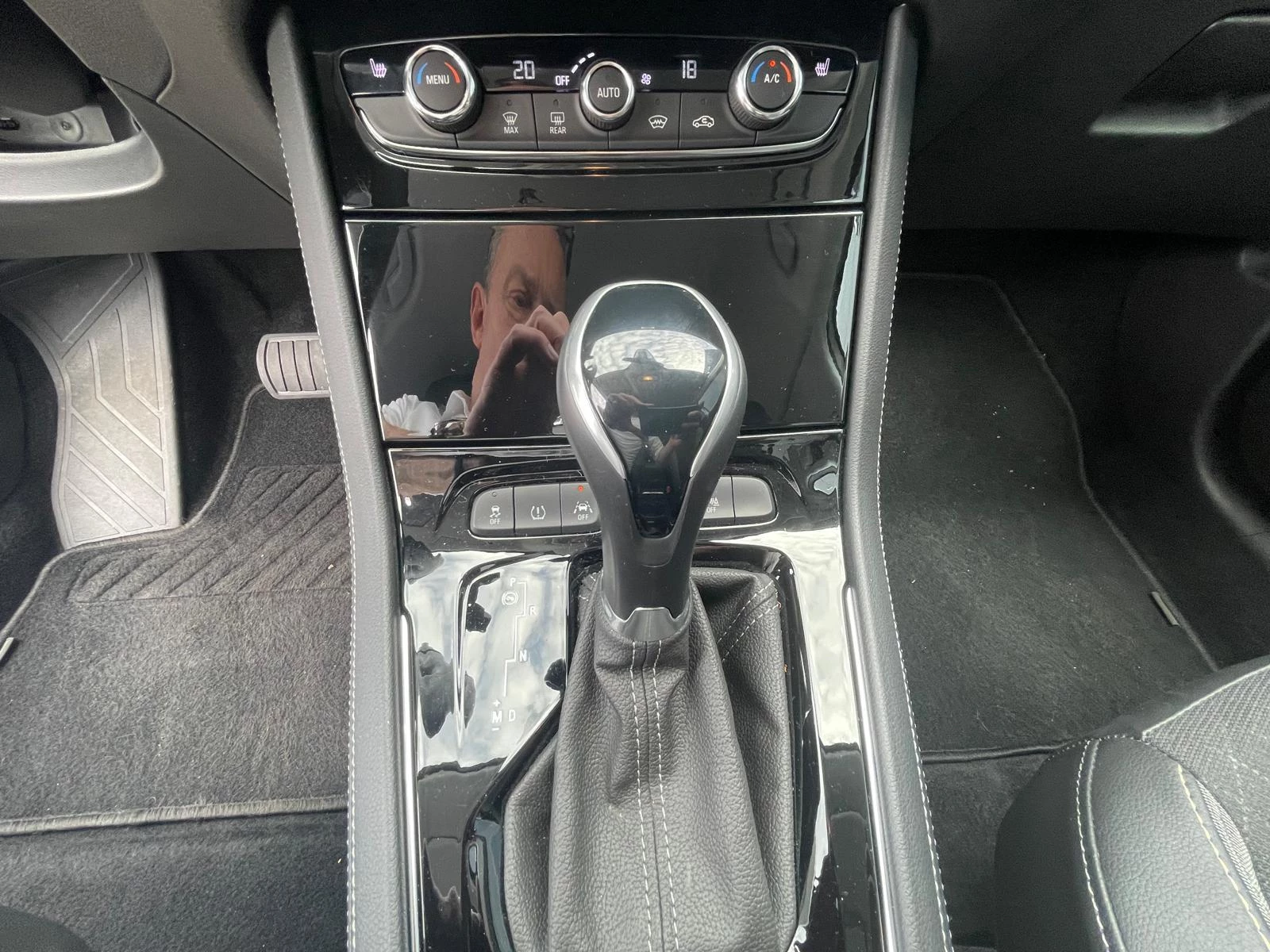 Opel-Grandland X-image-21