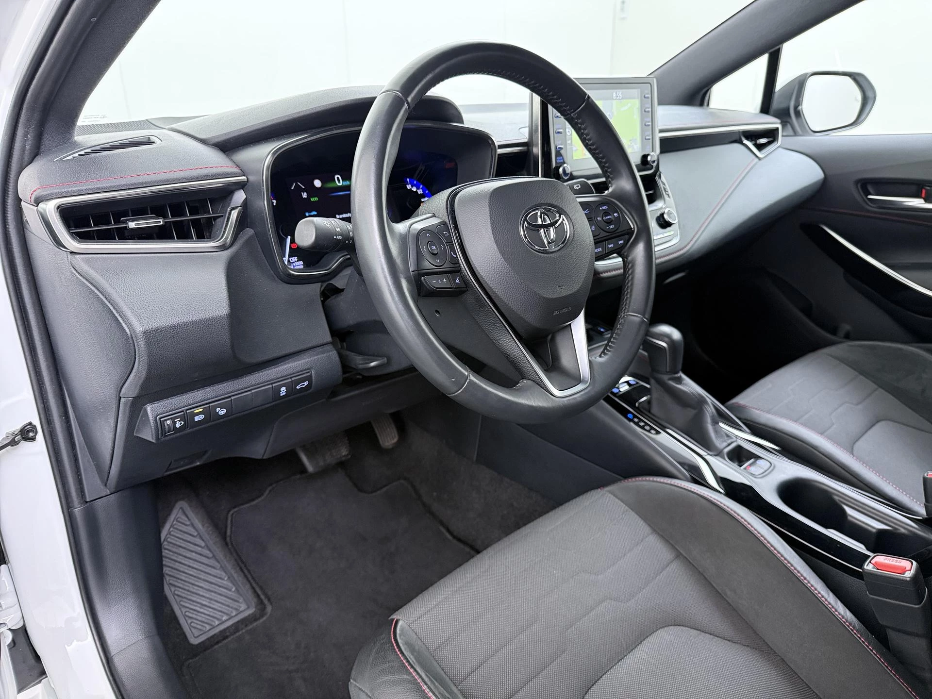Toyota-Corolla Touring Sports-image-13