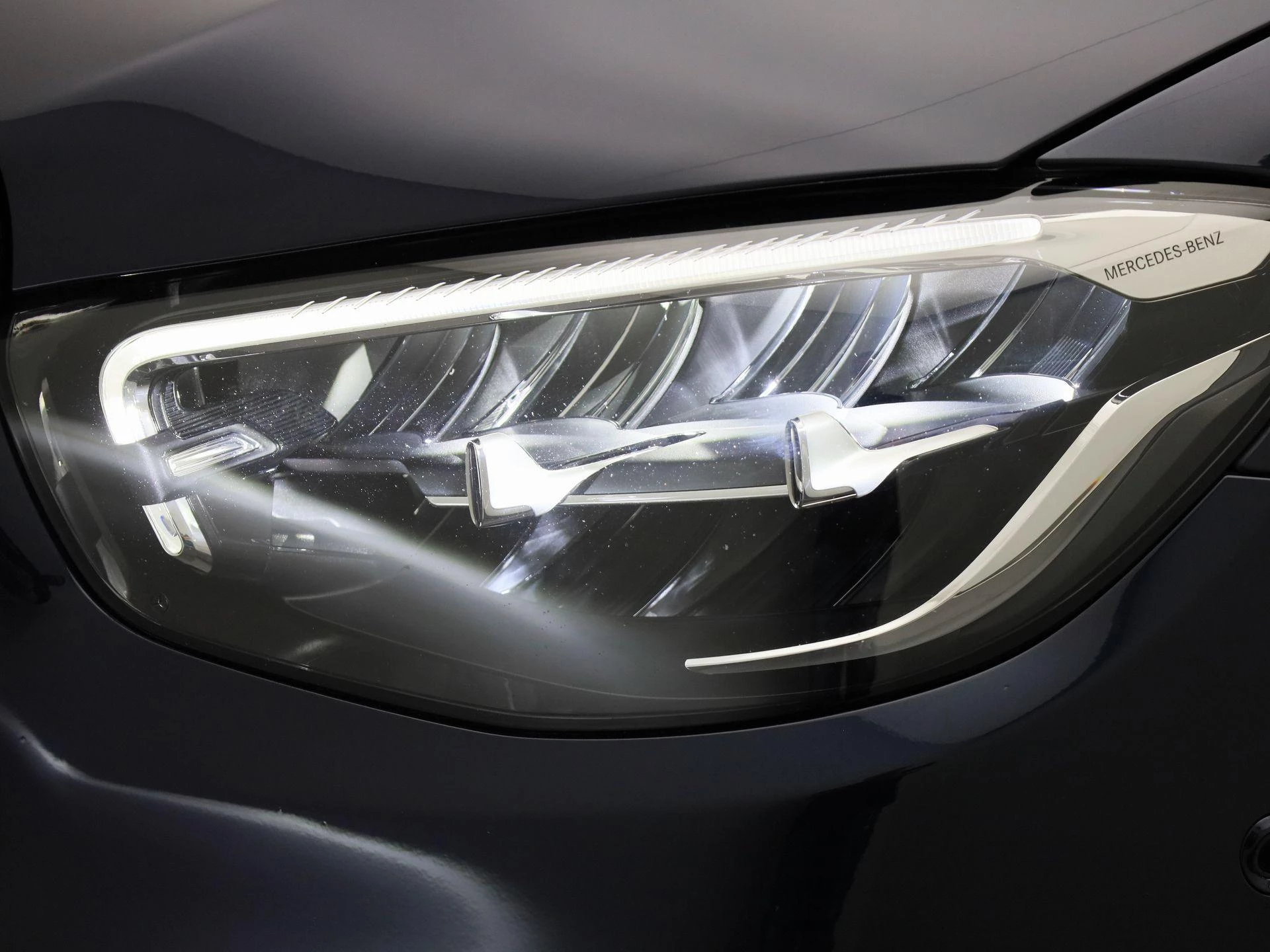 Mercedes-Benz-E-Klasse-image-13