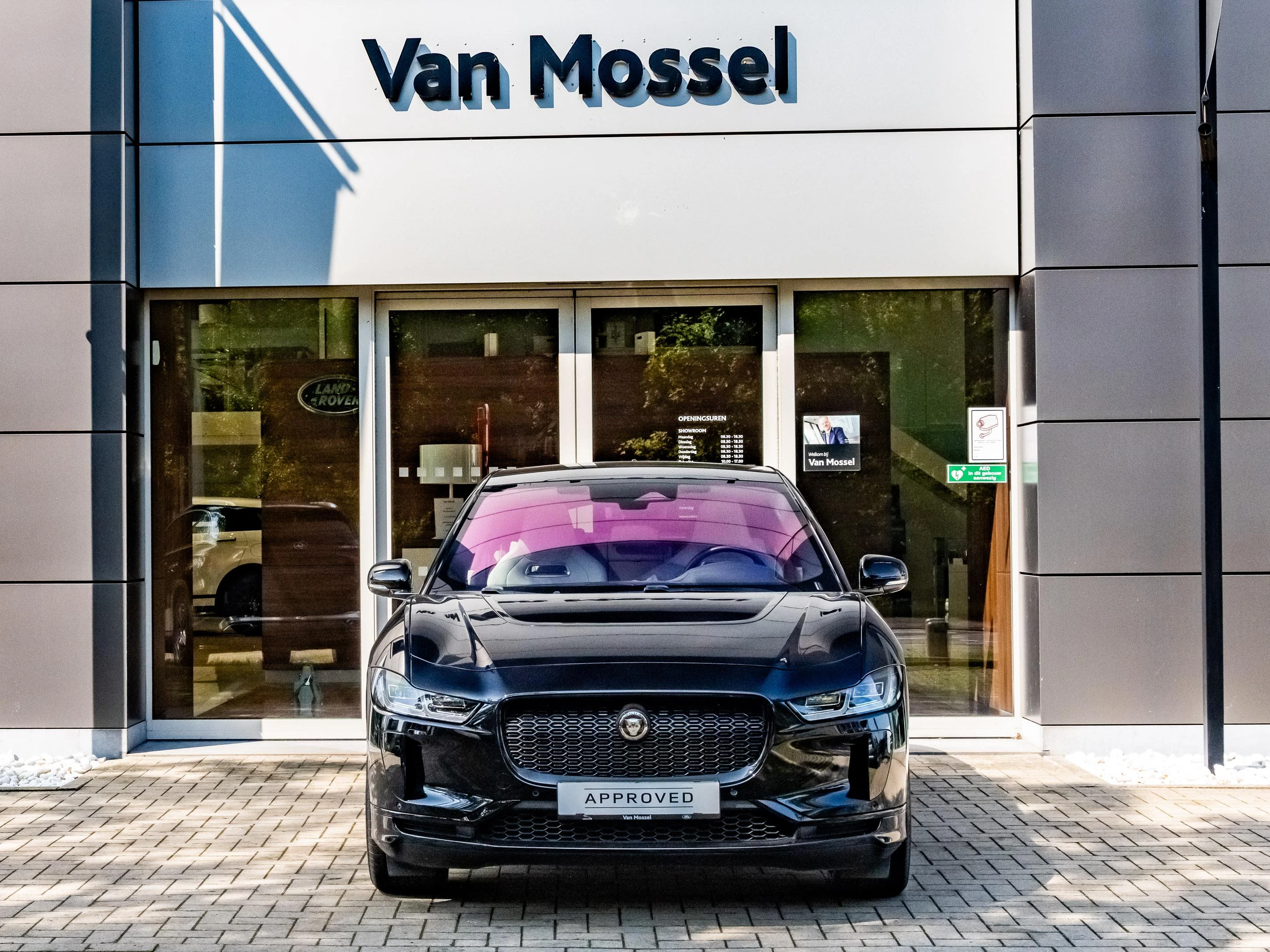 Jaguar-I-PACE-image-1
