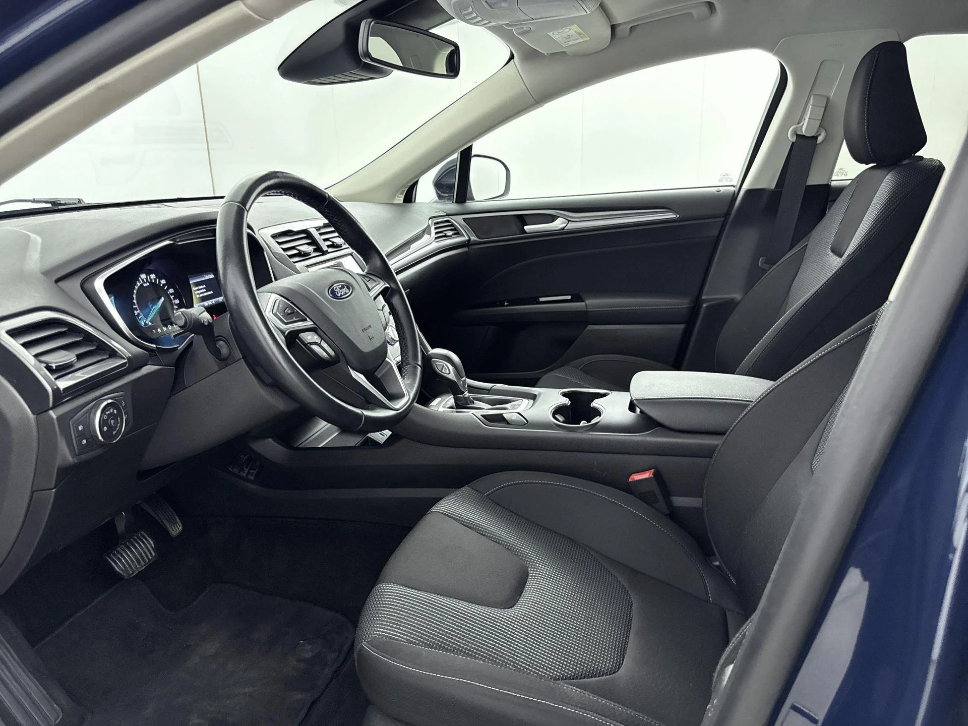 Ford-Mondeo-image-7
