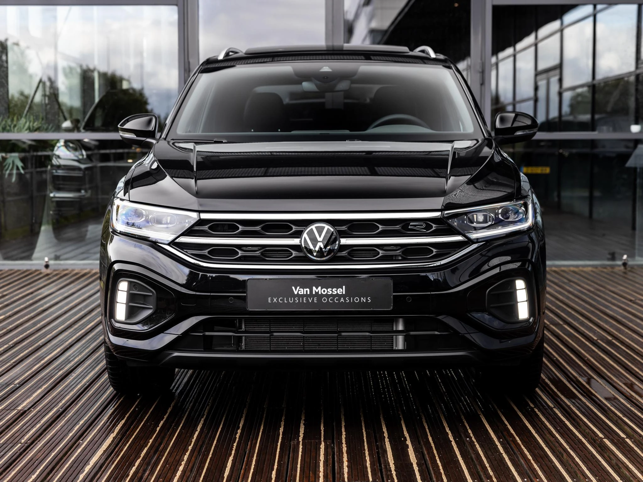 Volkswagen-T-Roc-image-4