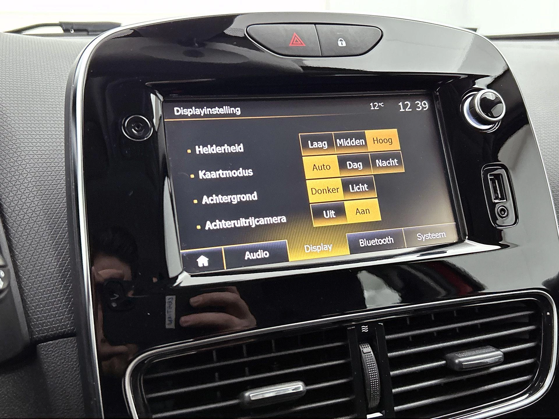 Renault-Clio-image-12