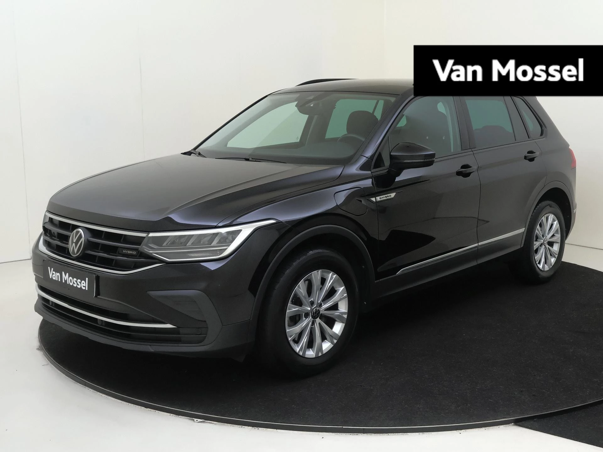 Volkswagen-Tiguan-image-0