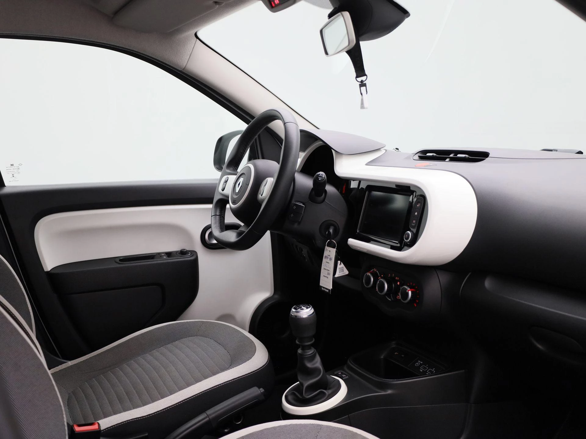 Renault-Twingo-image-31