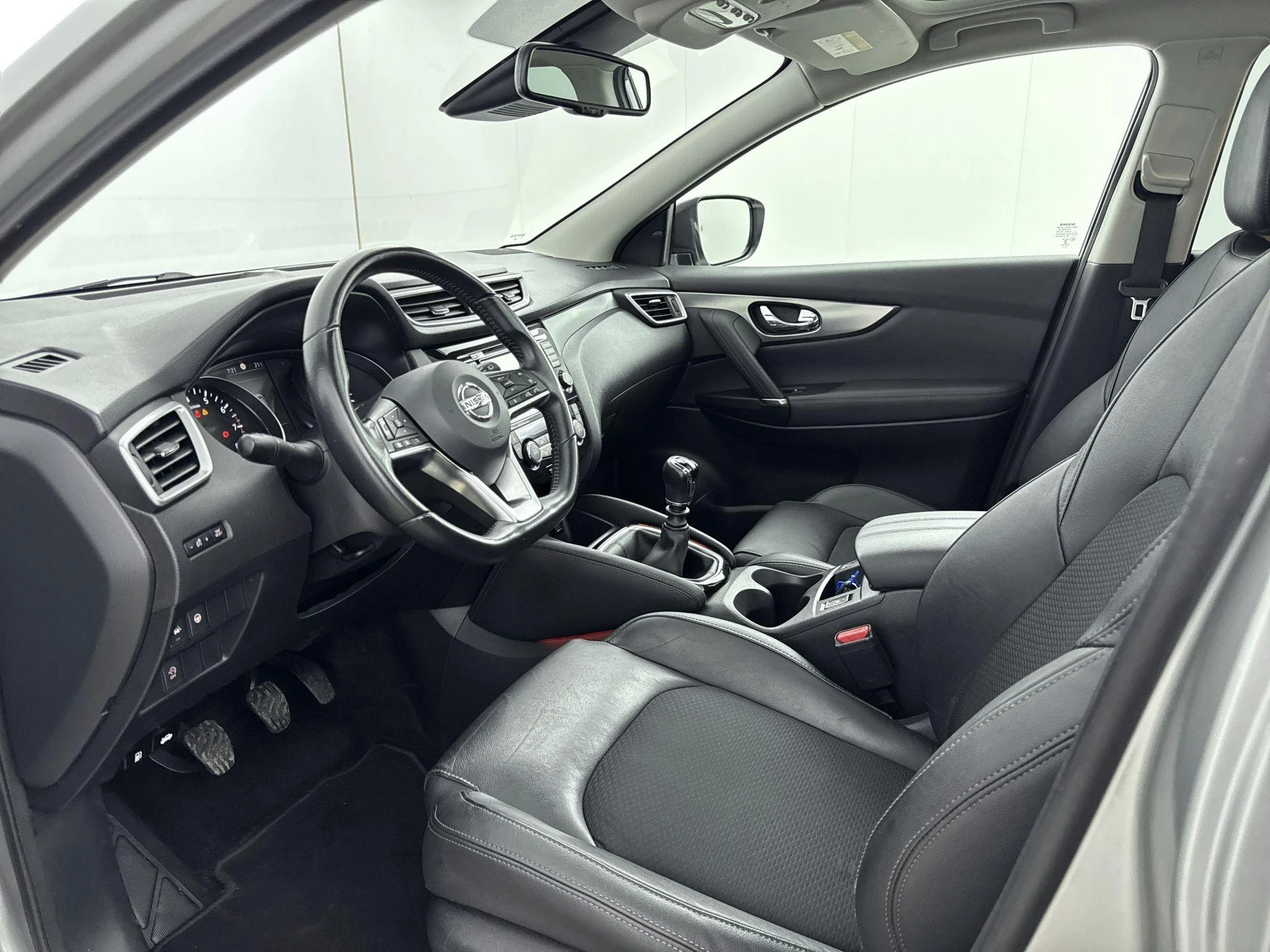 Nissan-QASHQAI-image-7