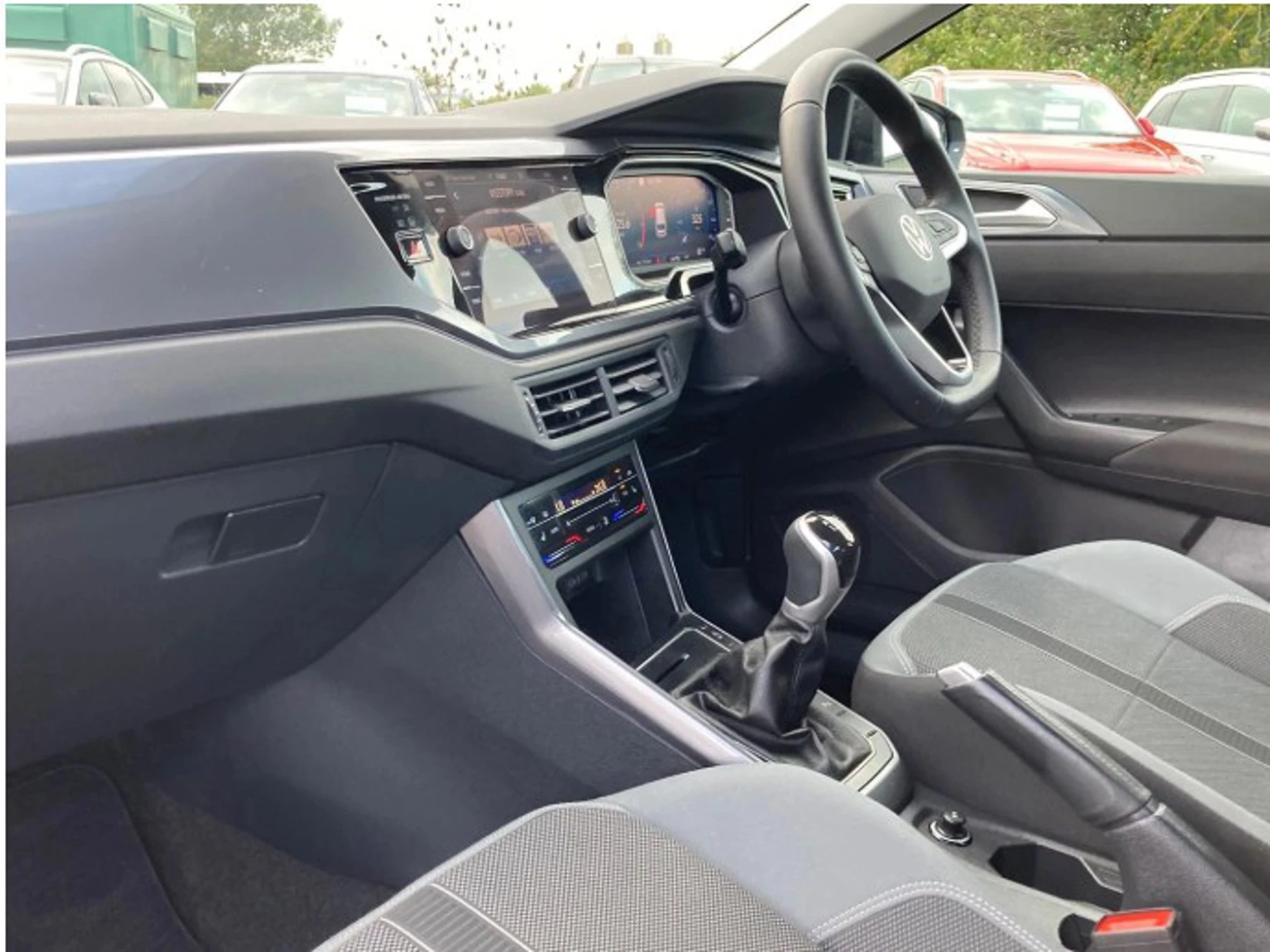 Volkswagen-Polo-image-1