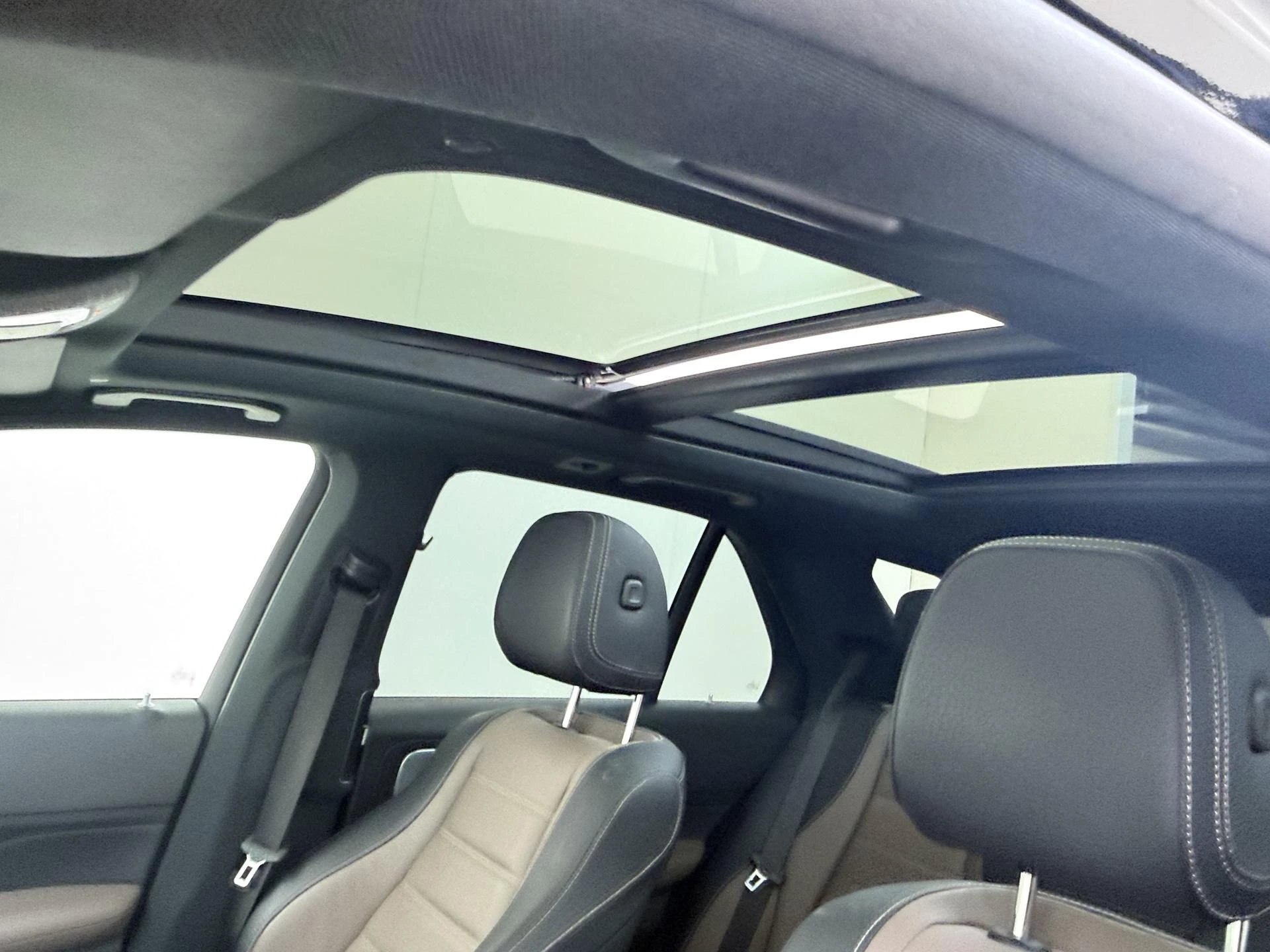 Mercedes-Benz-GLE-image-27