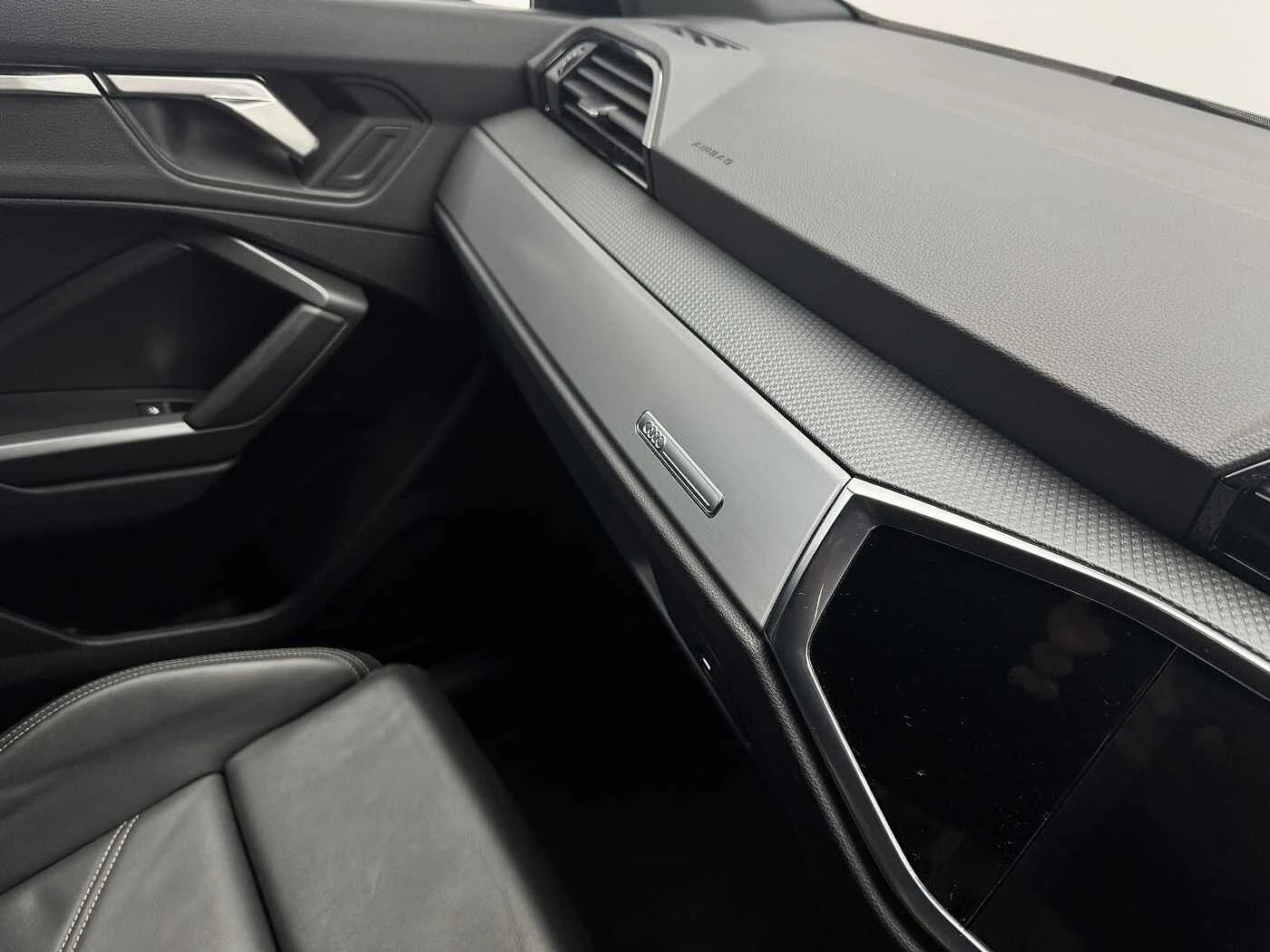 Audi-Q3-image-26