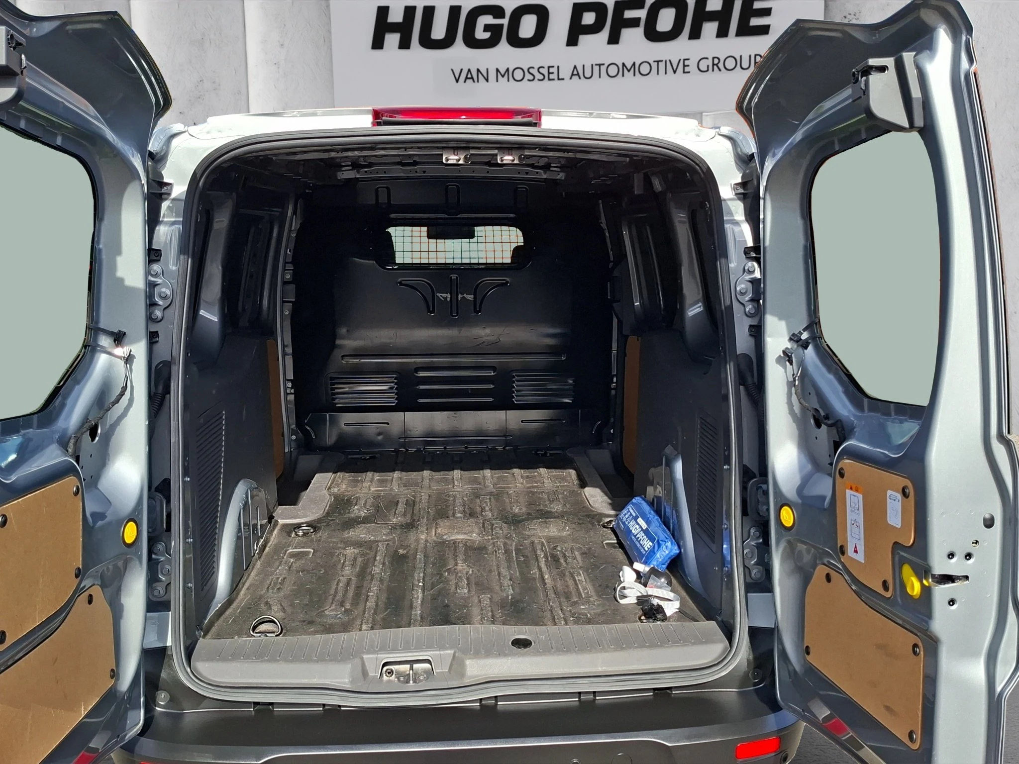 Ford-Transit Connect-image-16