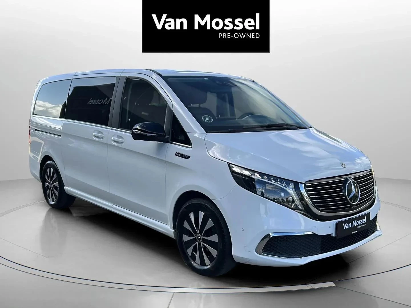 Mercedes-Benz-EQV-image-5