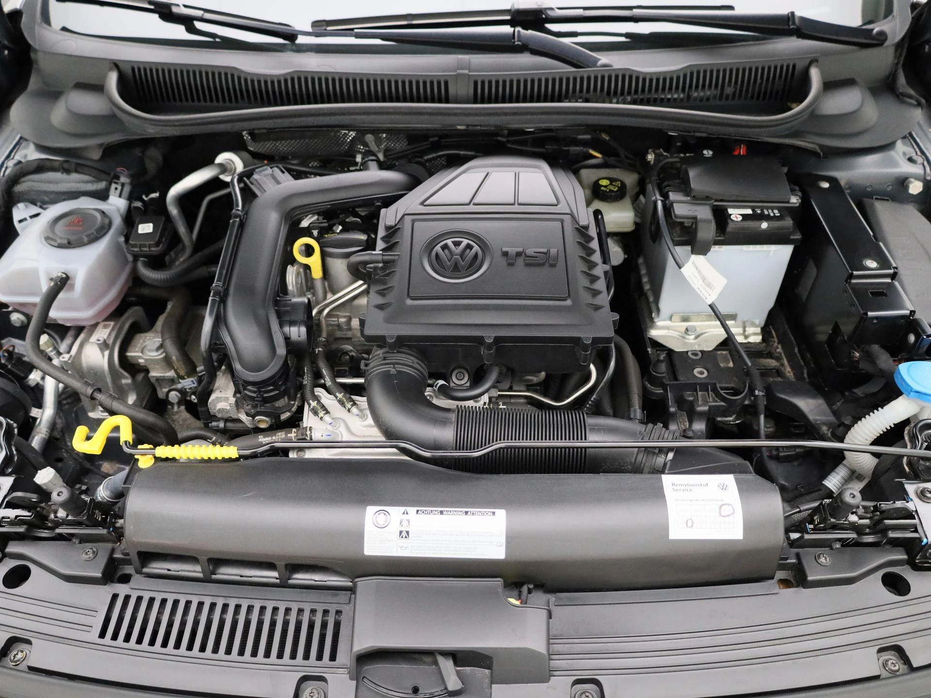 Volkswagen-Polo-image-29