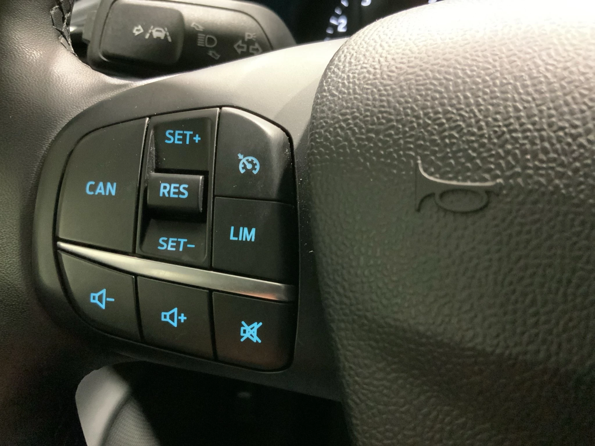 Ford Puma Cool &Connect | LED | Winter-Paket