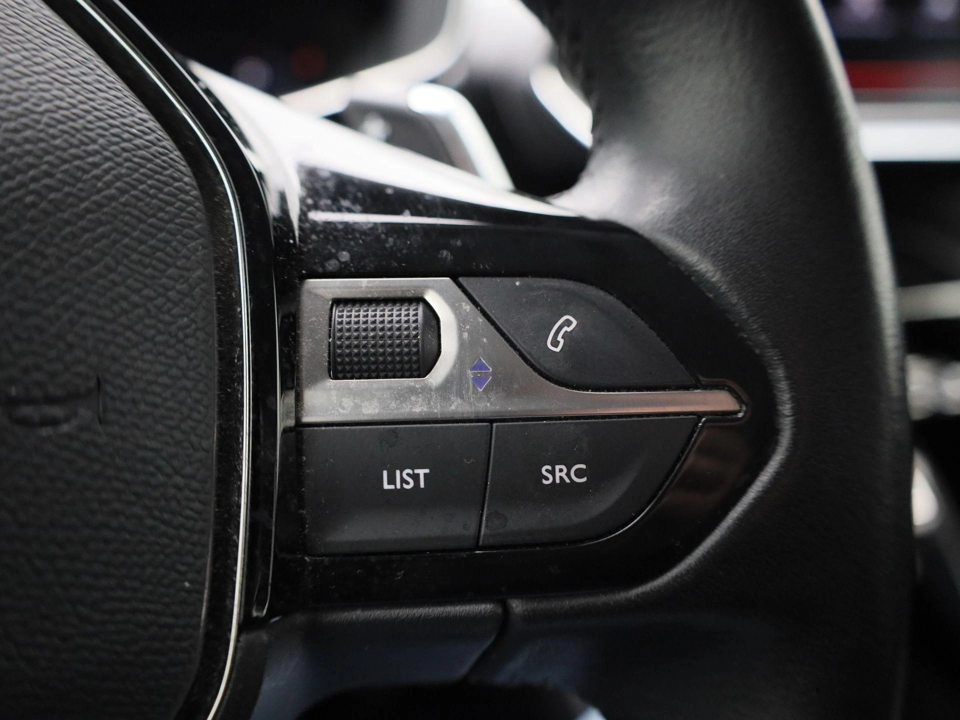Peugeot 2008 1.2 Puretech 96kW S&S EAT8 Allure