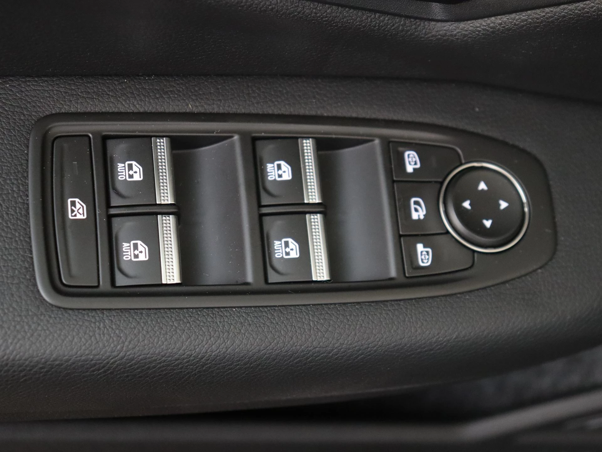 Renault-Megane E-Tech-image-20