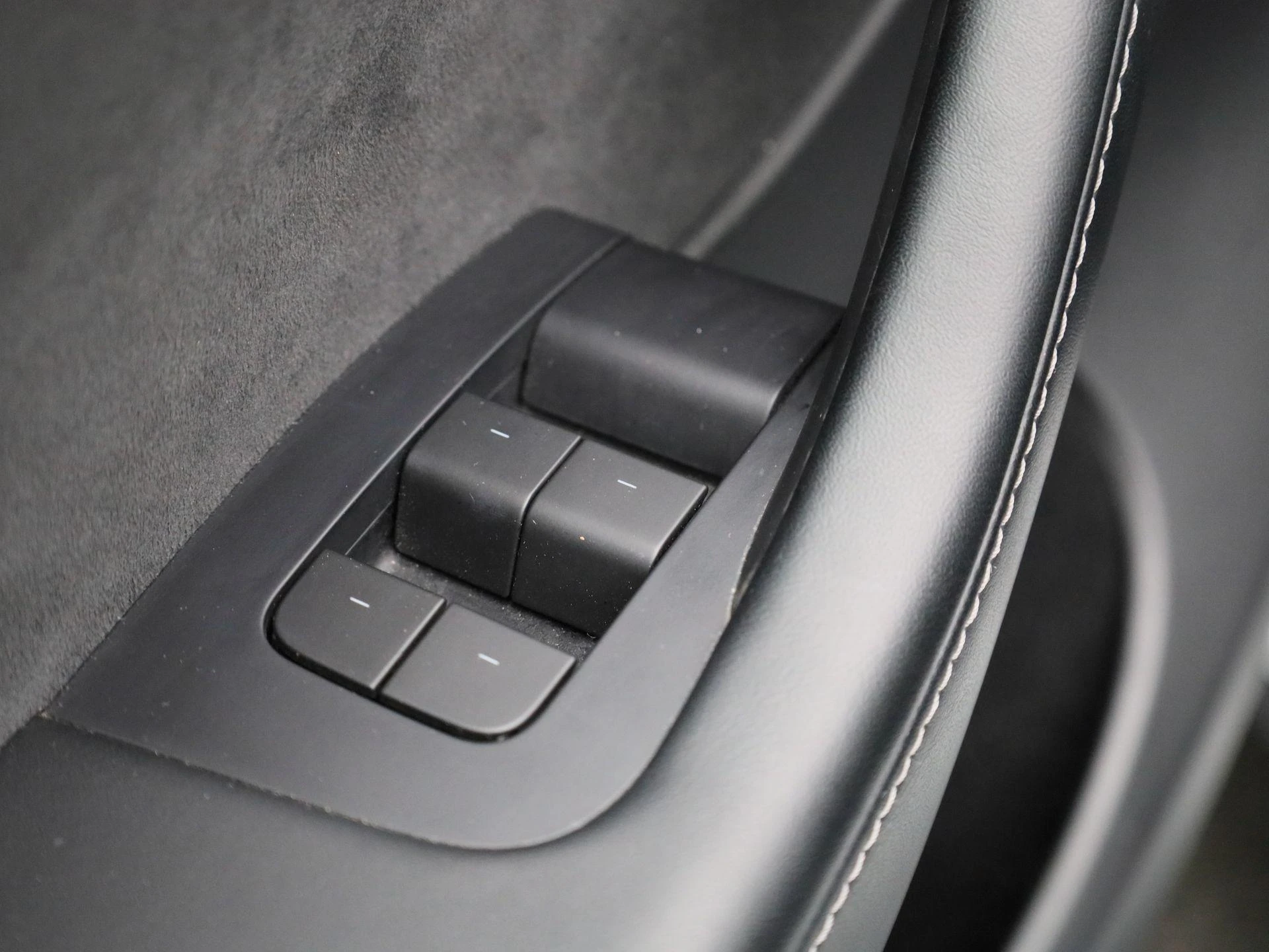 Tesla-Model Y-image-29