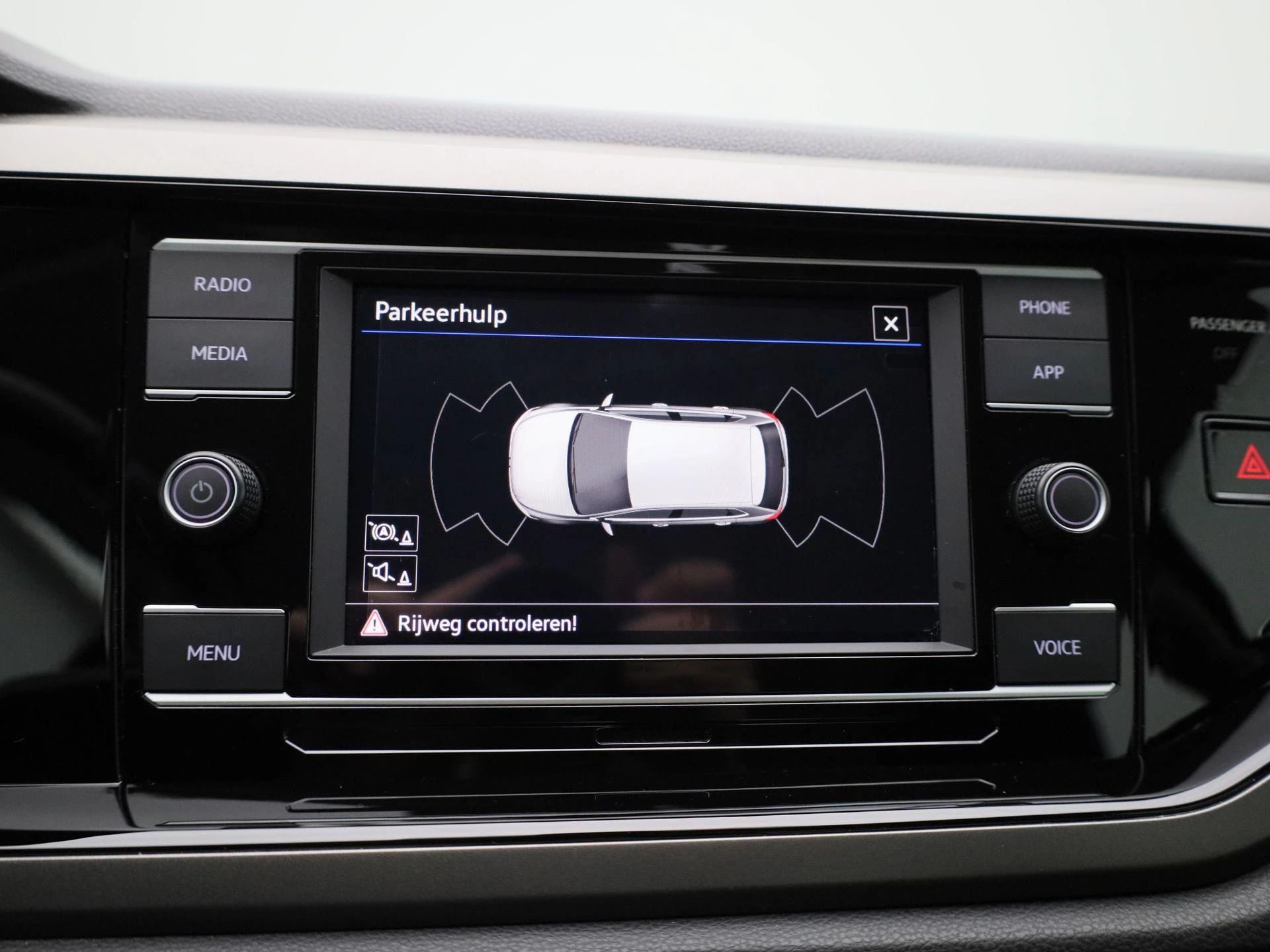 Volkswagen-Polo-image-22