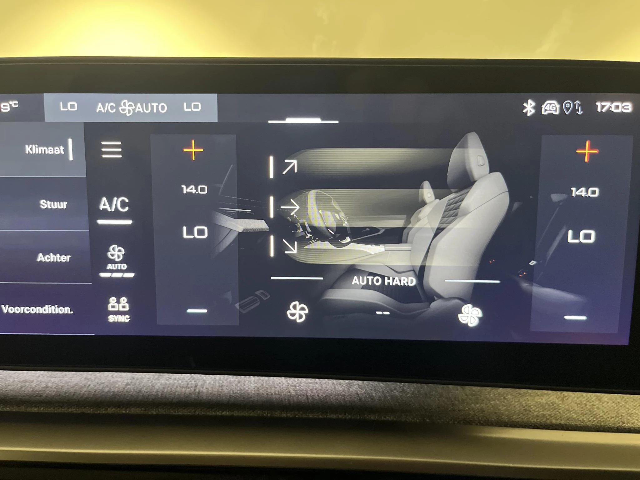 Peugeot-e-5008-image-11