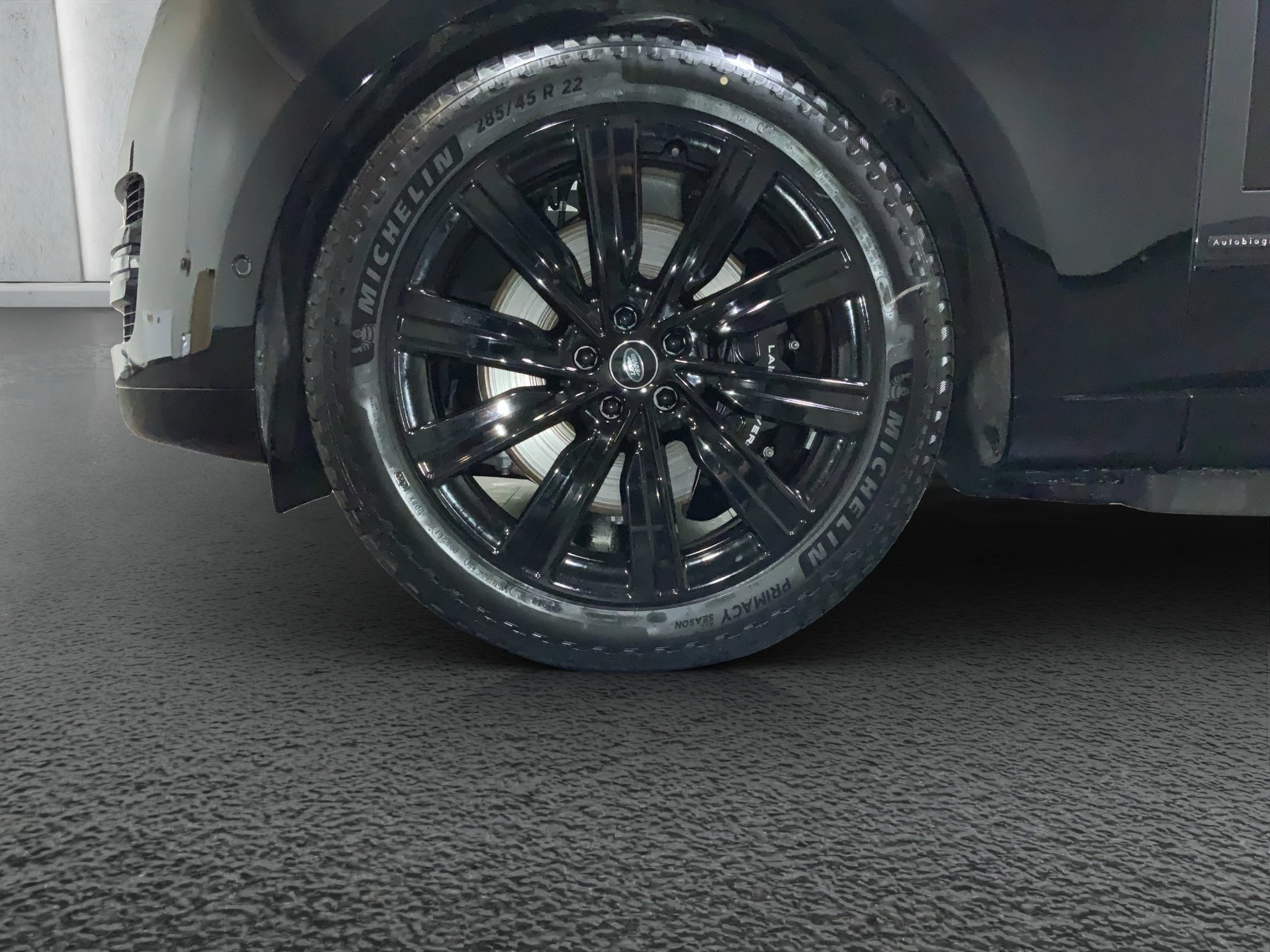 Land Rover-Range Rover-image-5
