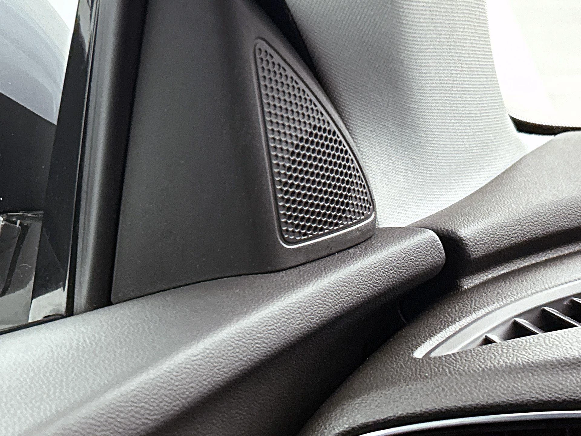 Opel-Grandland X-image-9