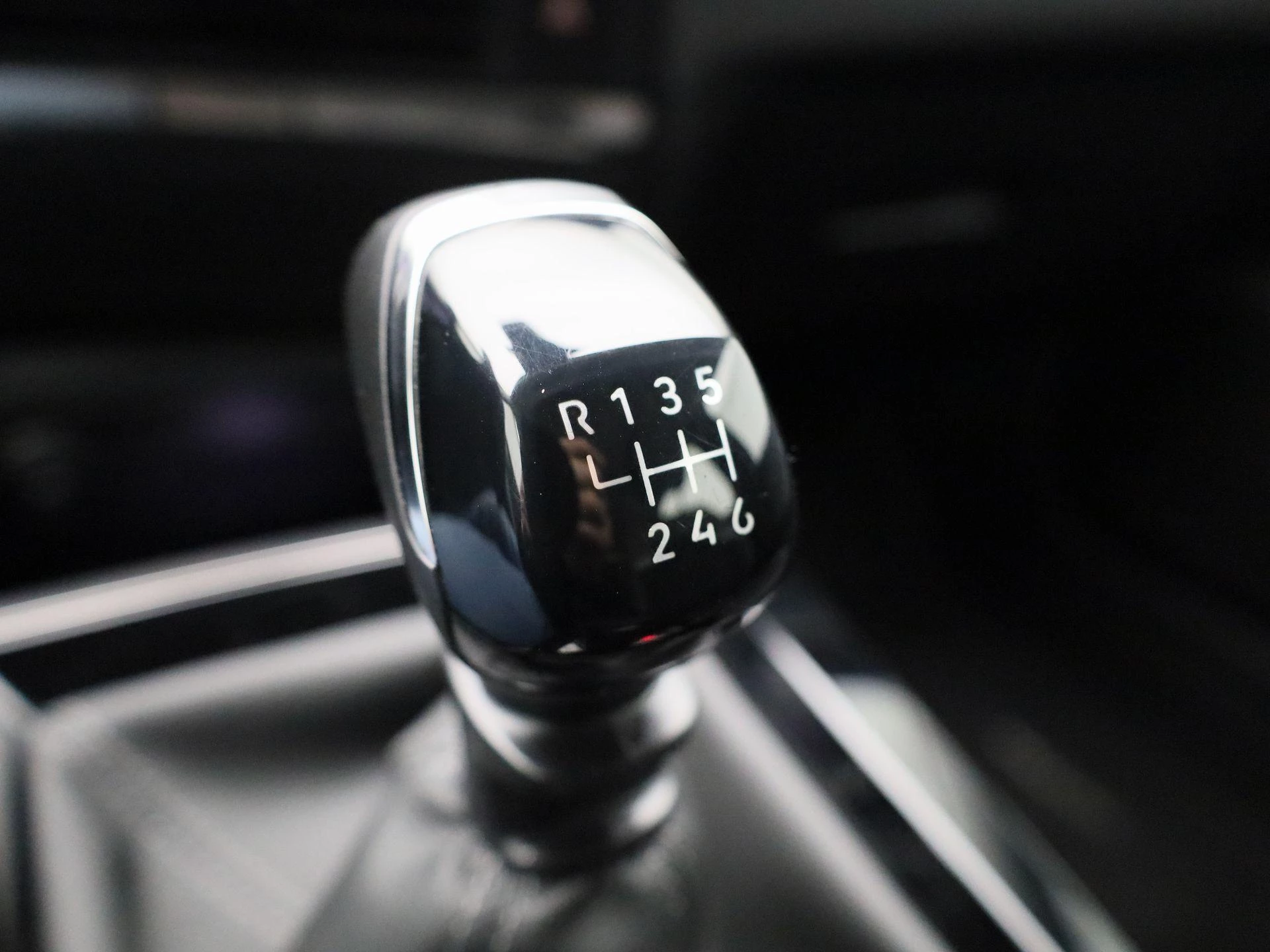 Opel-Astra-image-20