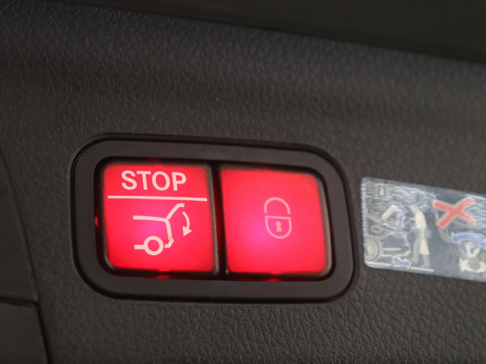 Mercedes-Benz-GLE-image-42