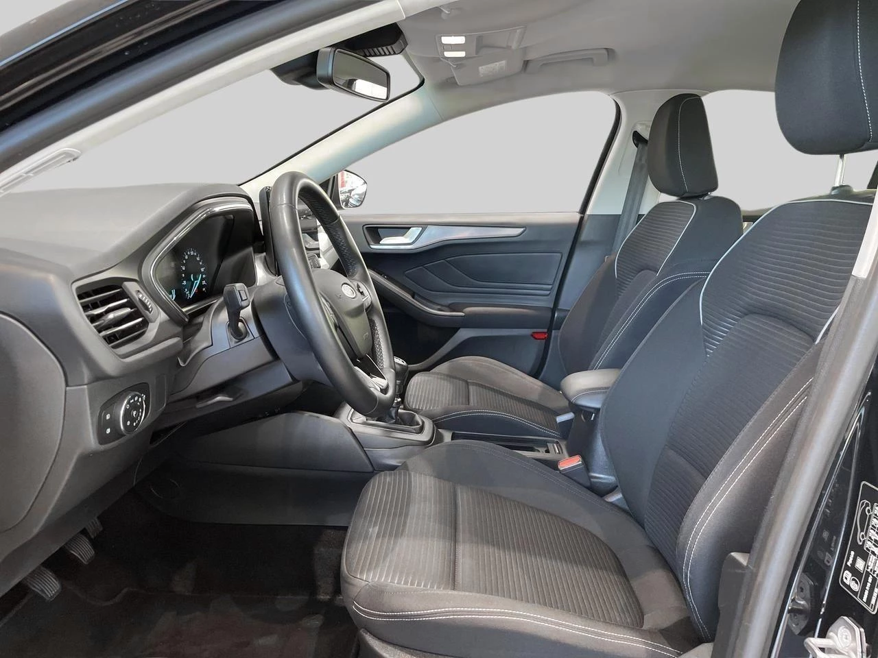 Ford Focus 1.0i EcoBoost MHEV 92kW Titanium