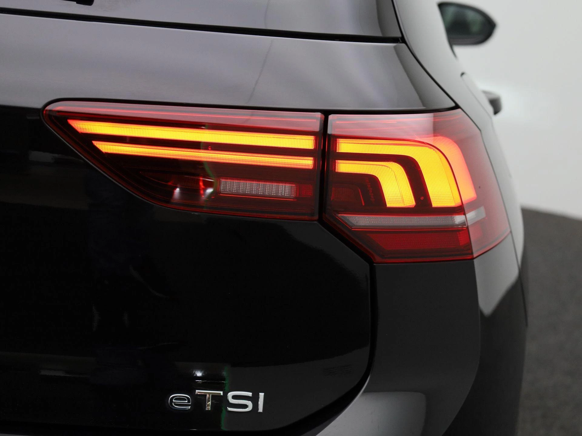 Volkswagen Golf 1.5 eTSI R-Line Edition