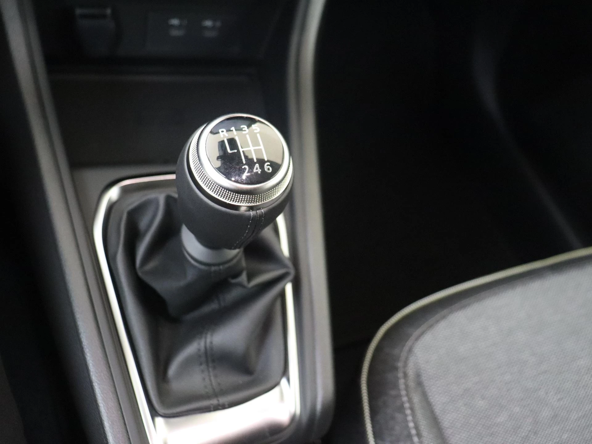 Renault-Captur-image-14