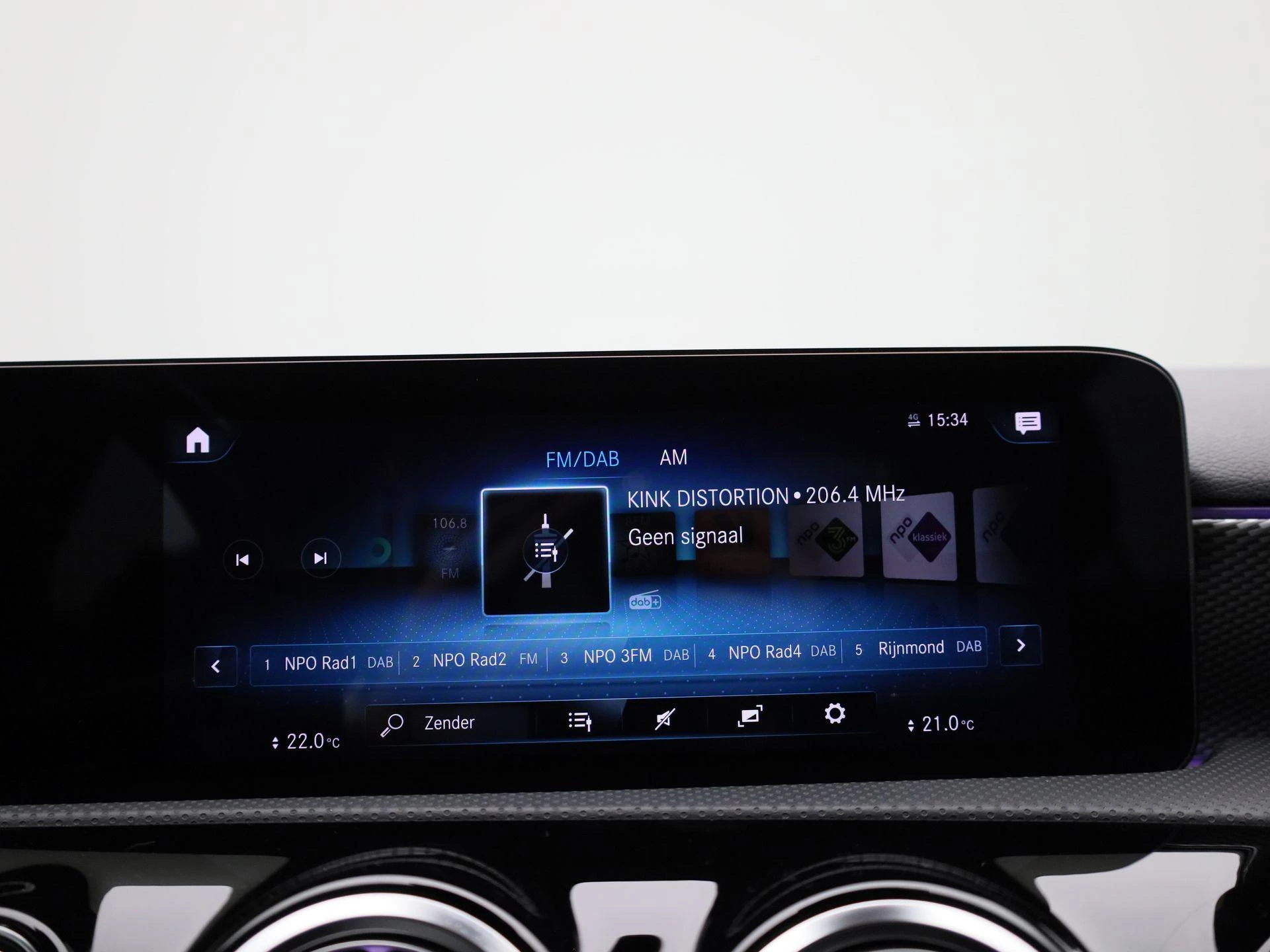 Mercedes-Benz-A-Klasse-image-20