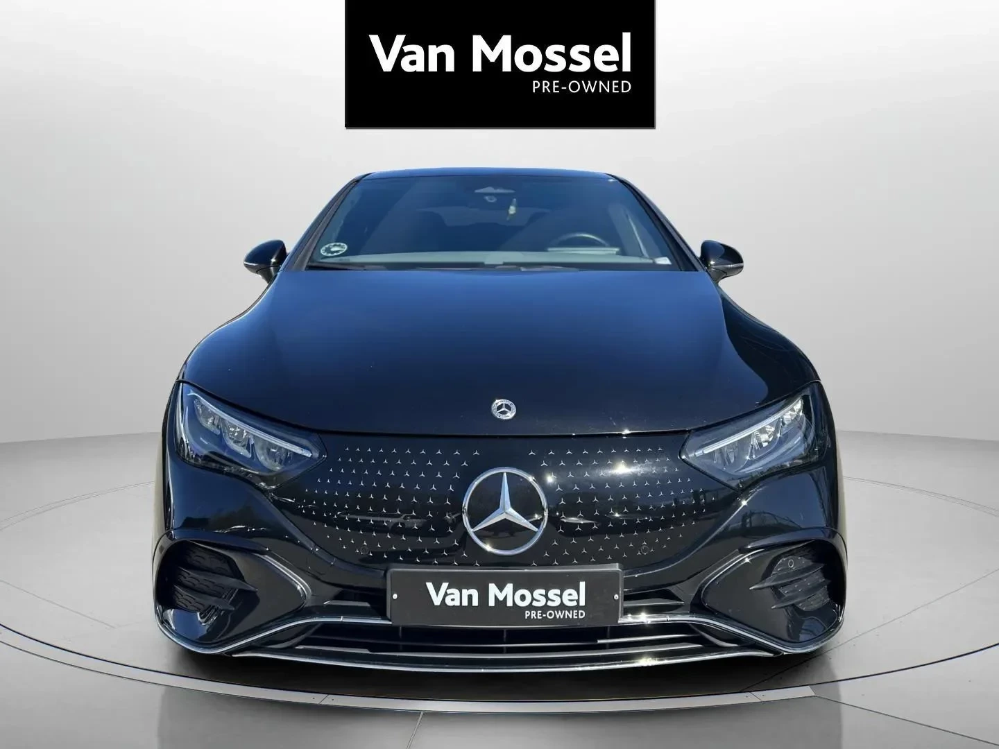 Mercedes-Benz-EQE-image-1