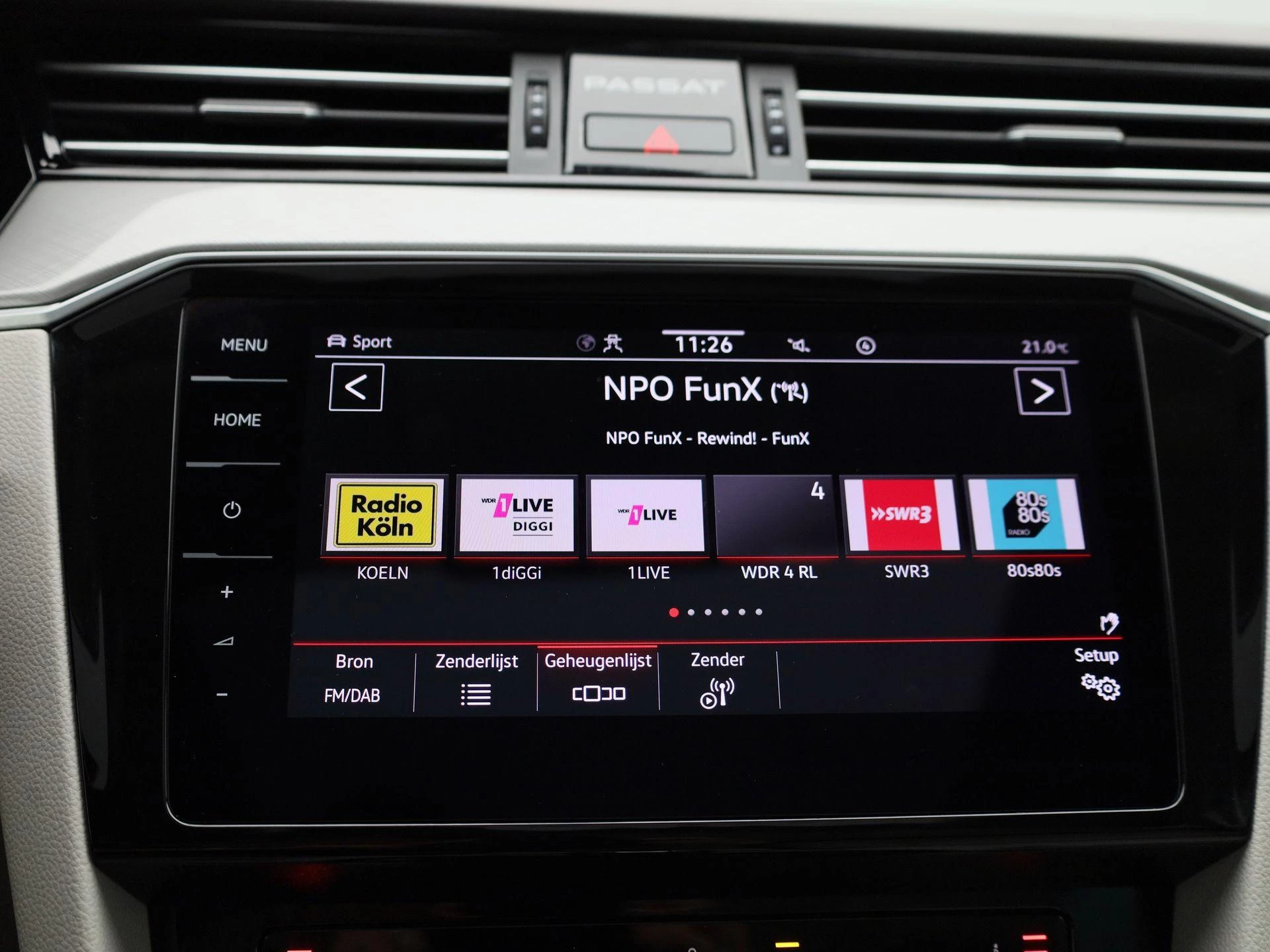 Volkswagen-Passat-image-21