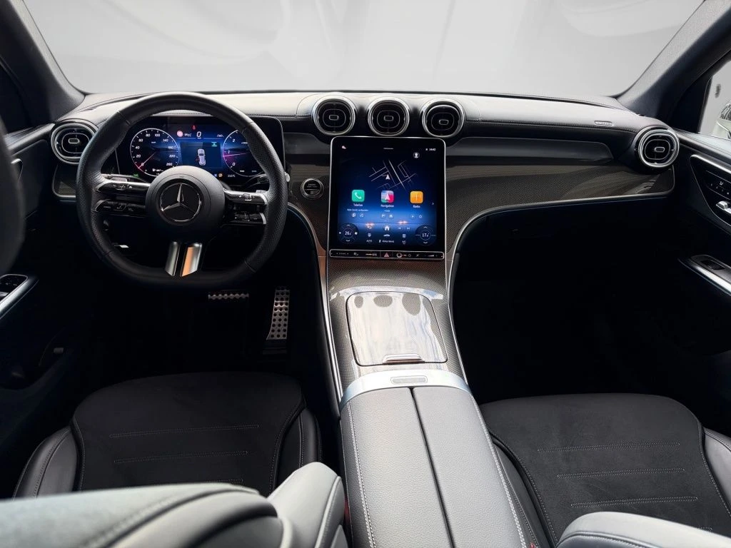 Mercedes-Benz-GLC 300 d-image-11