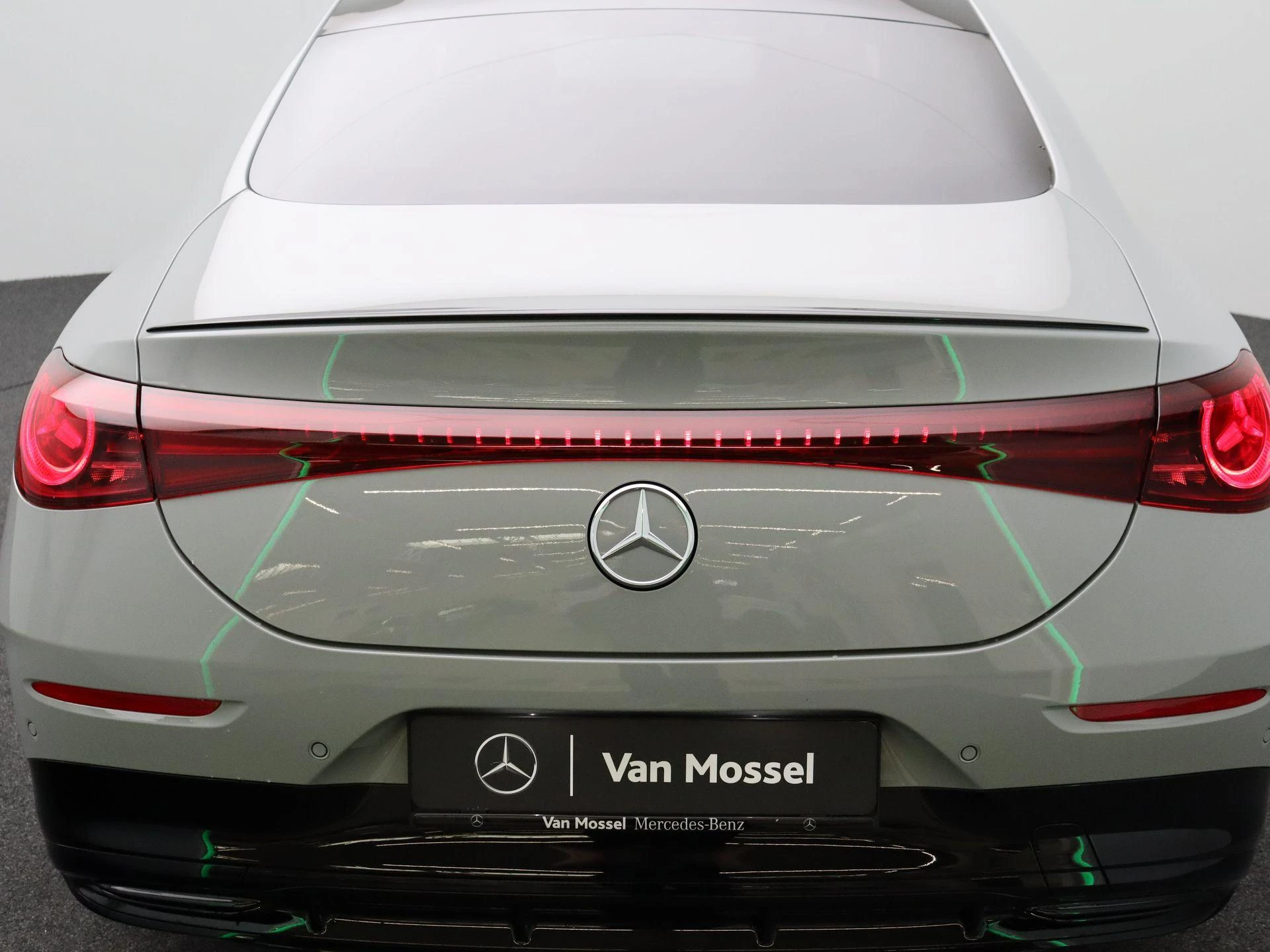 Mercedes-Benz-CLA-image-25