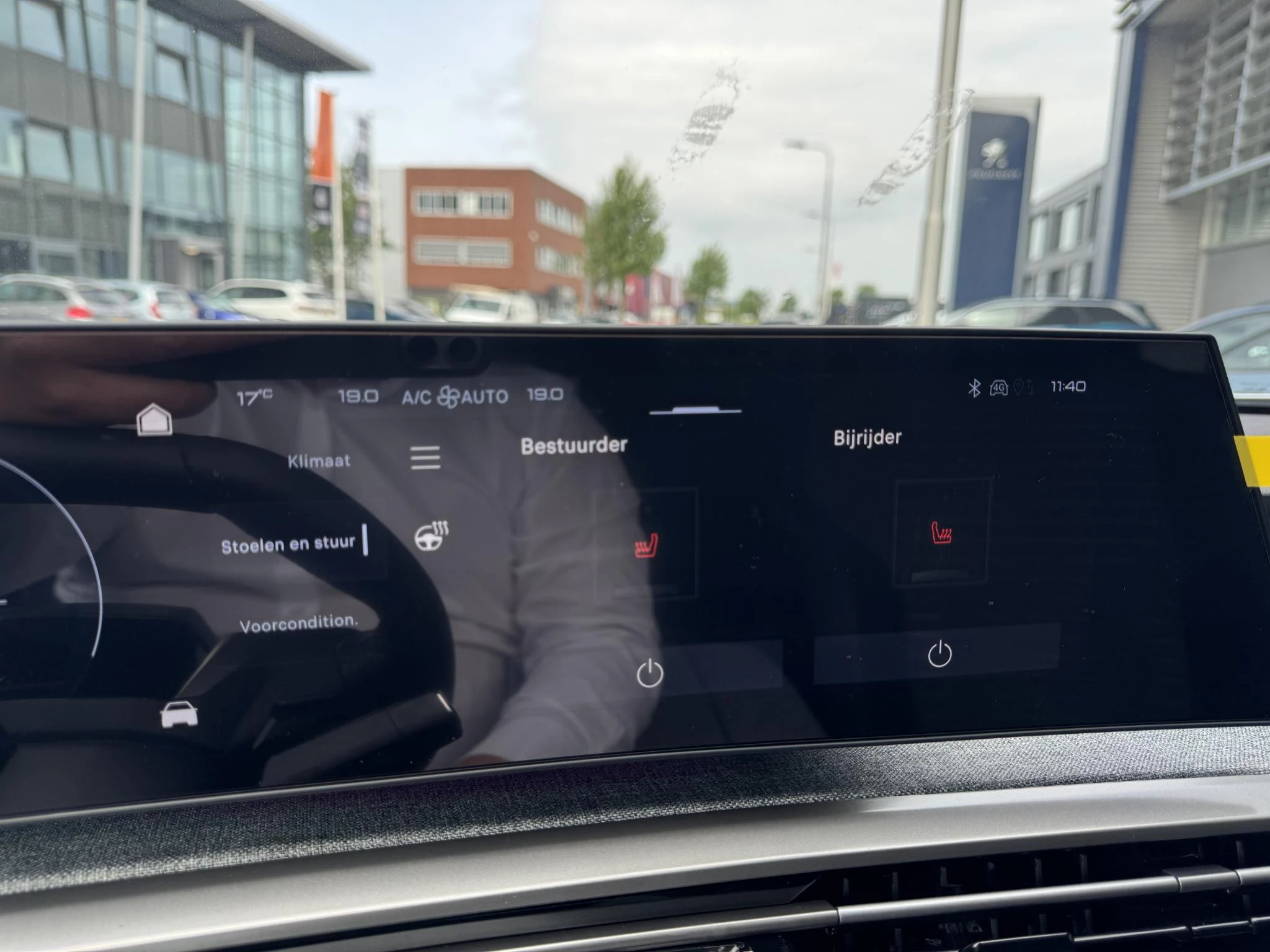 Peugeot e-3008 Allure Avantage 210 73 kWh