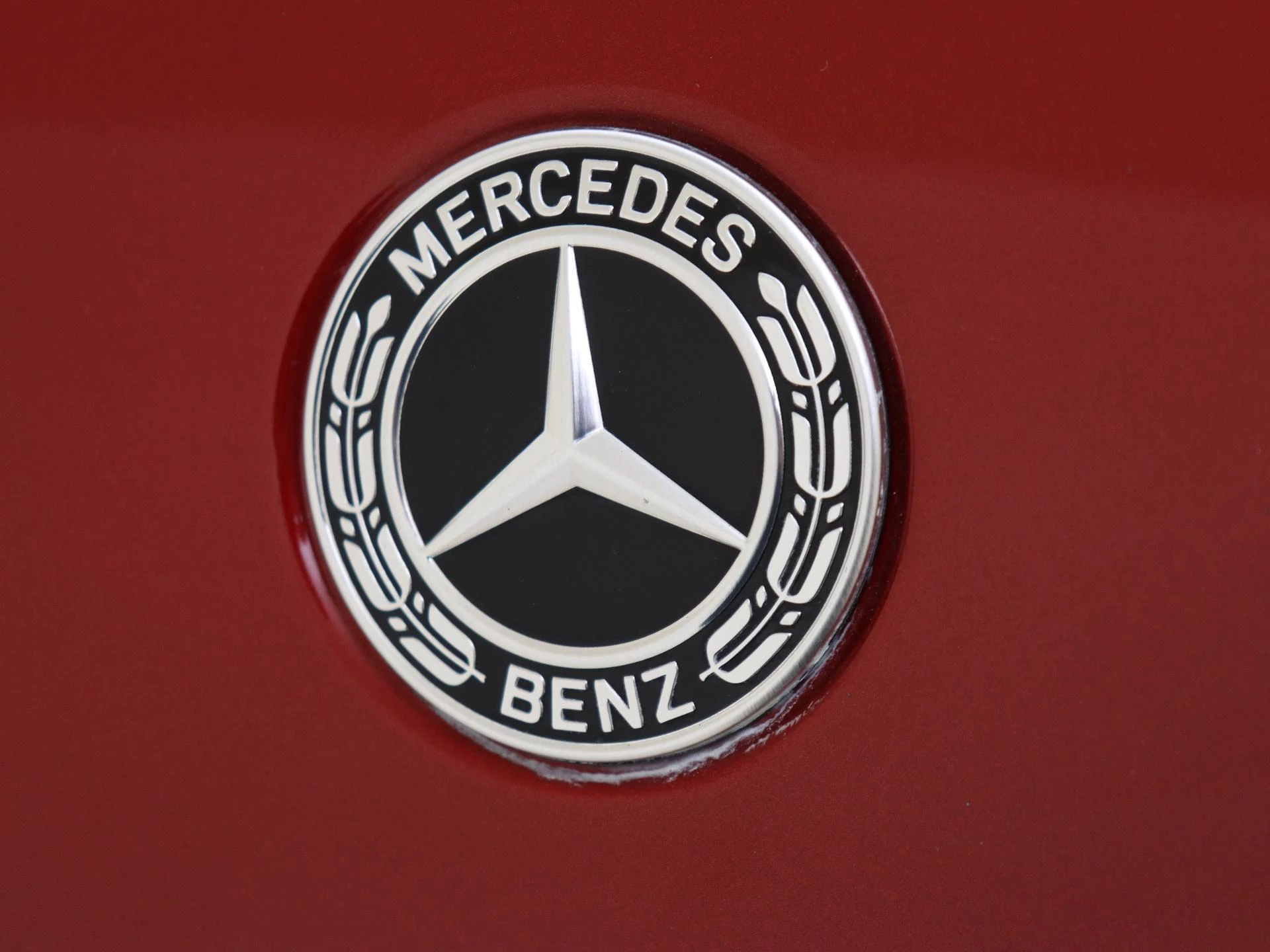 Mercedes-Benz-EQC-image-32