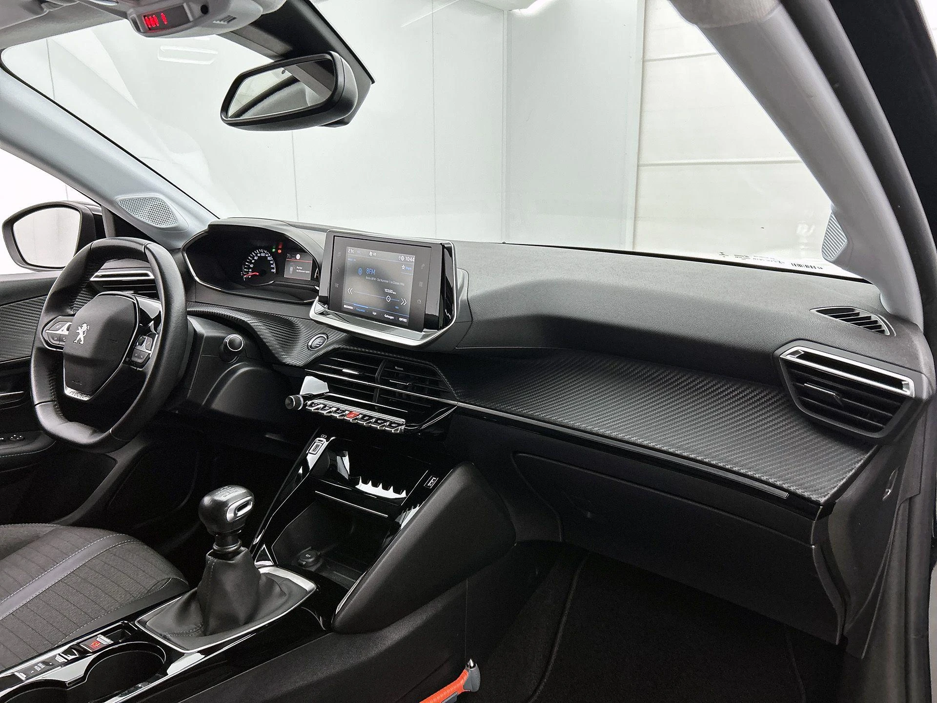 Peugeot-208-image-19