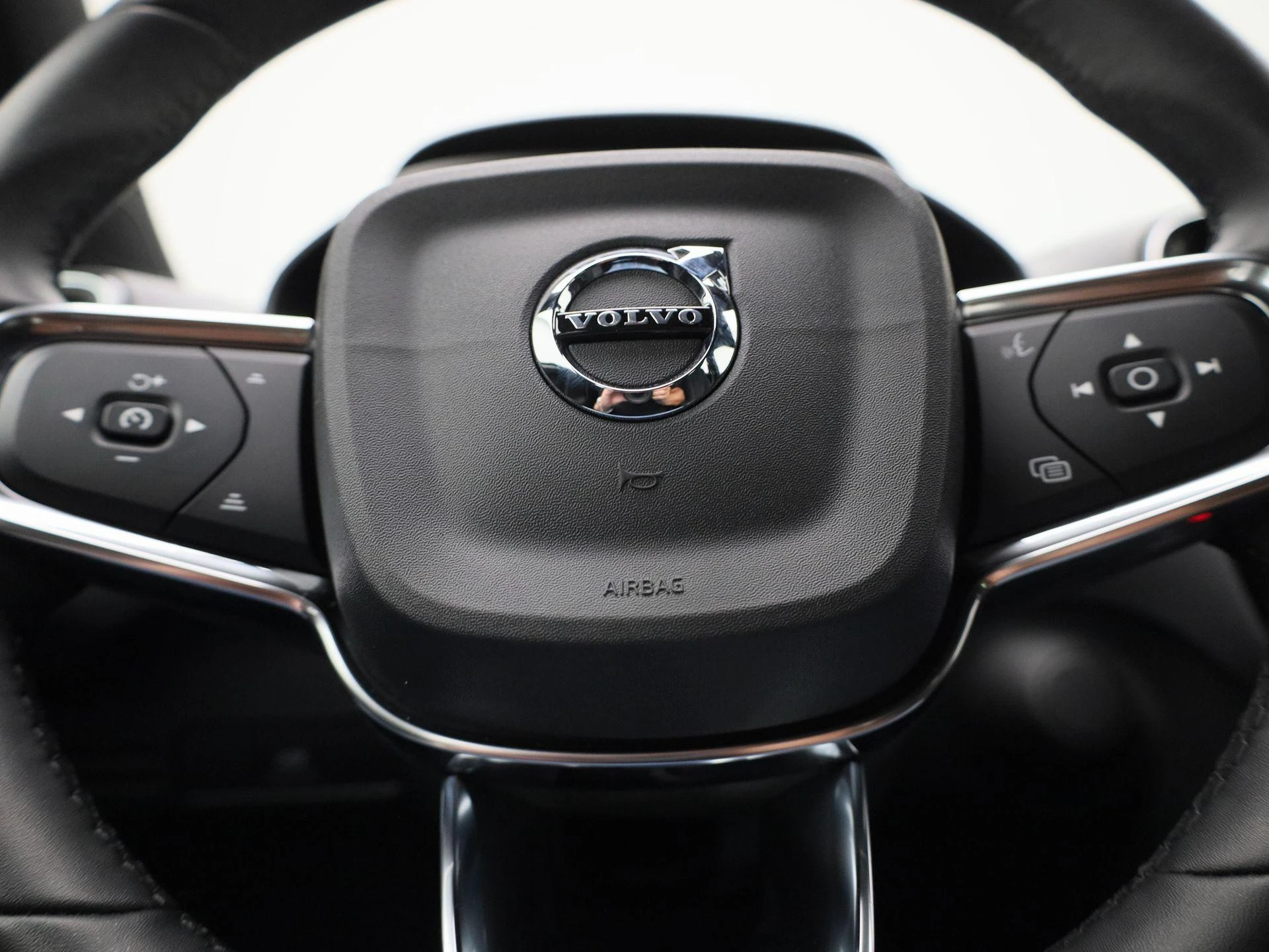 Volvo-XC40-image-25