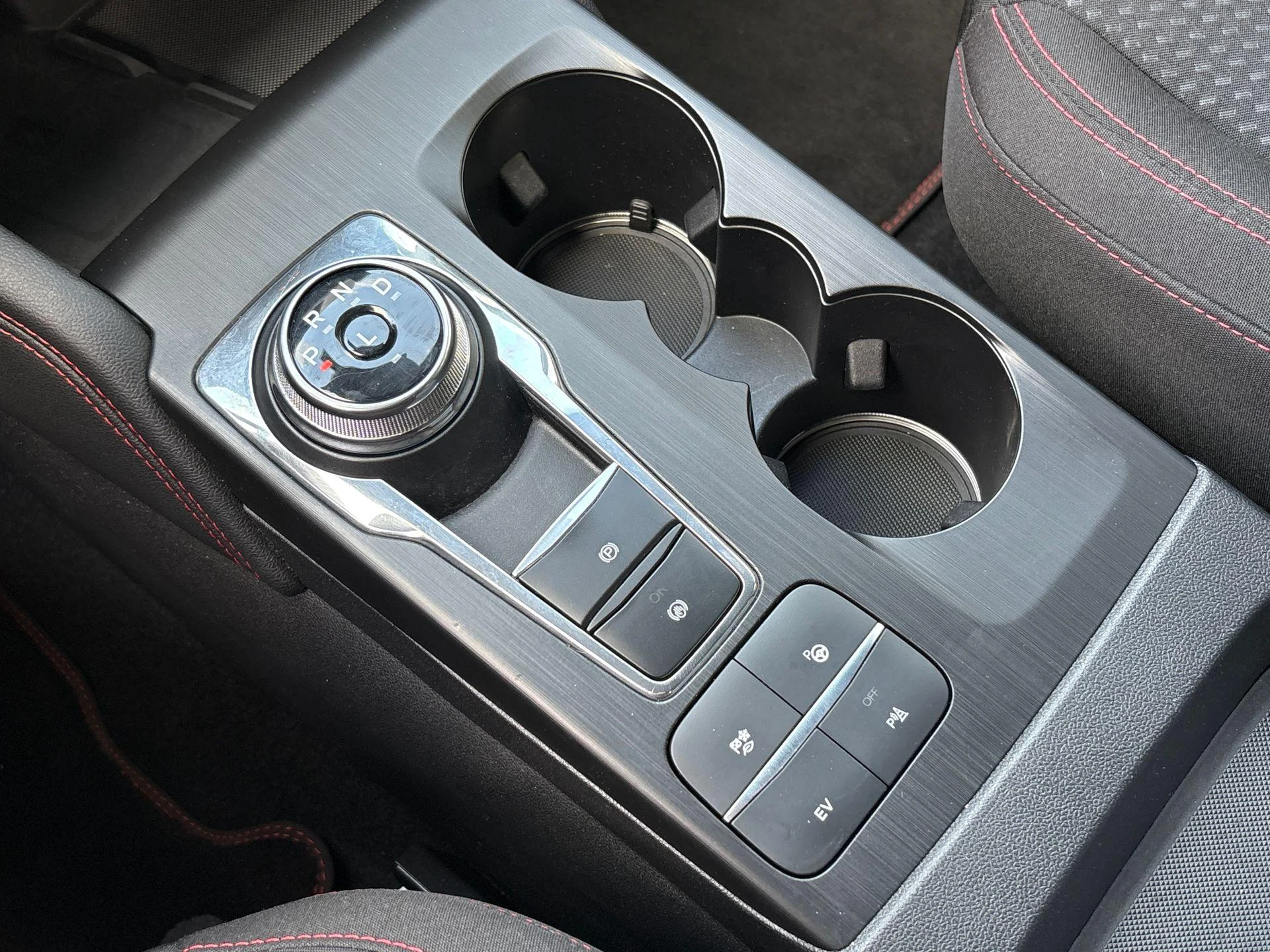 Ford-Kuga-image-24