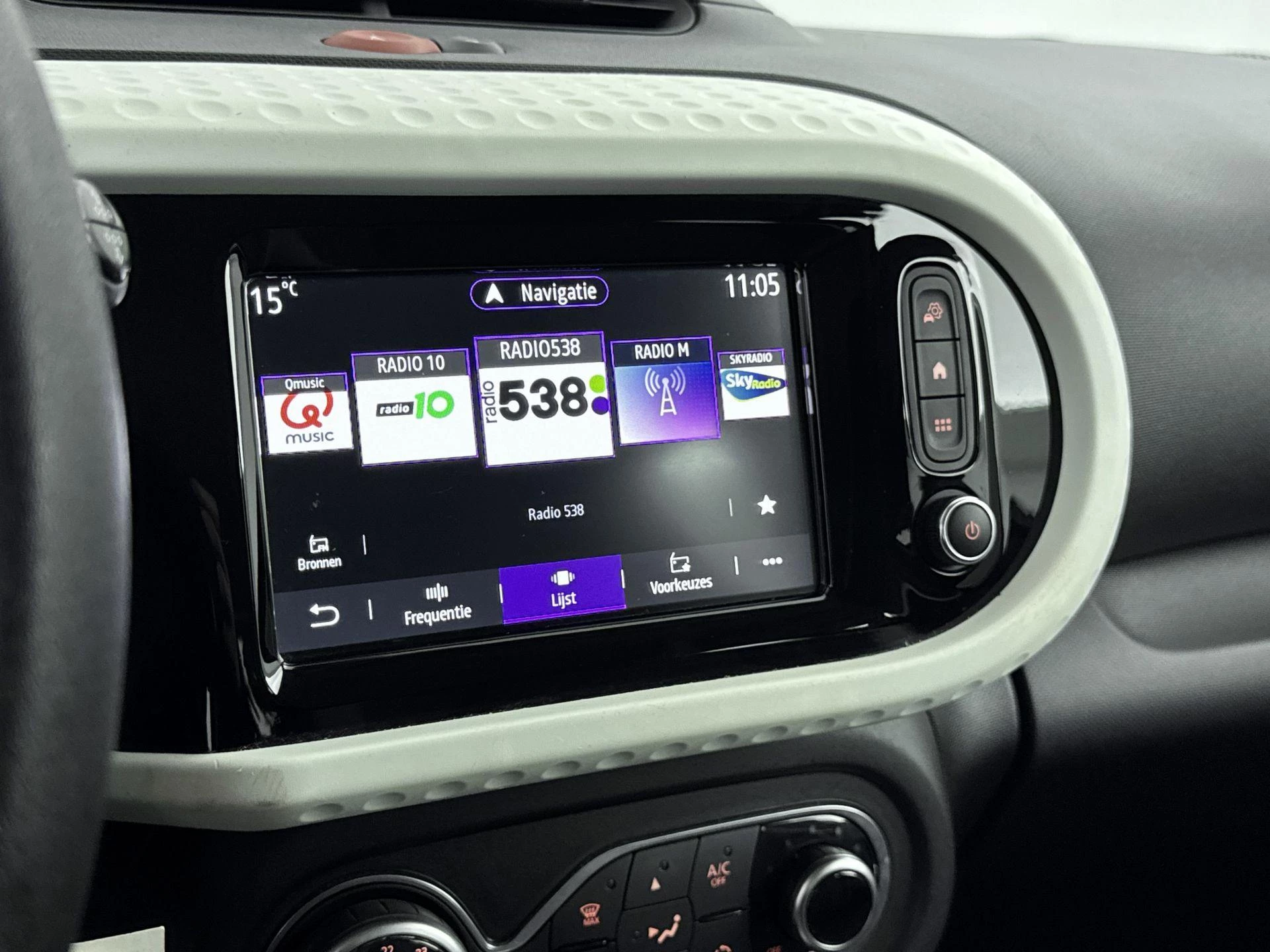 Renault-Twingo-image-23