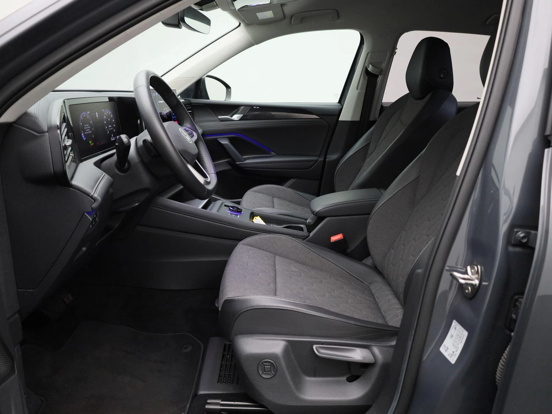 Volkswagen-Tiguan-image-8