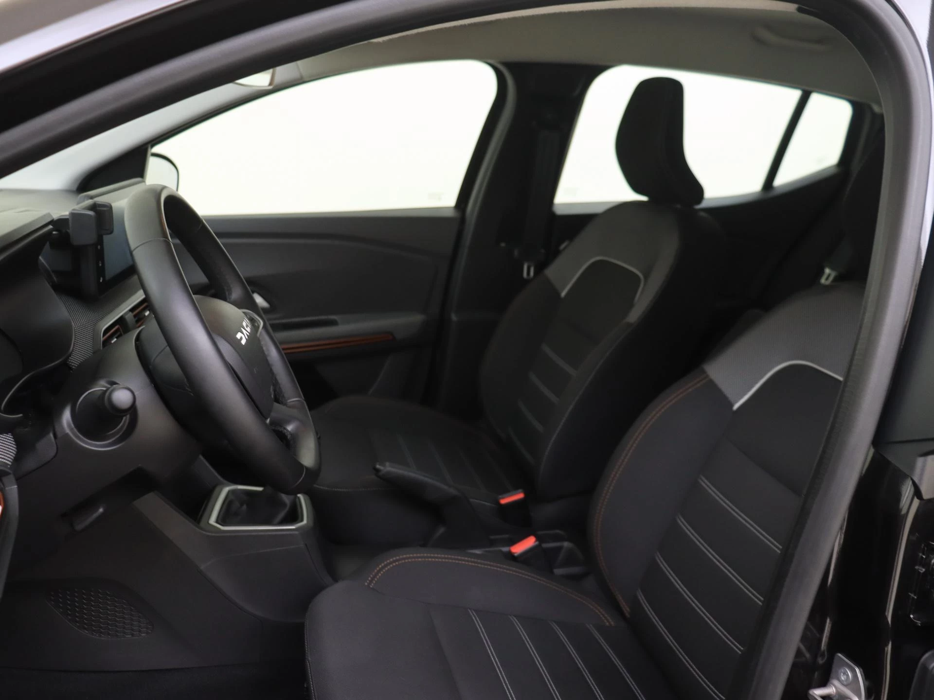 Dacia-Sandero Stepway-image-10