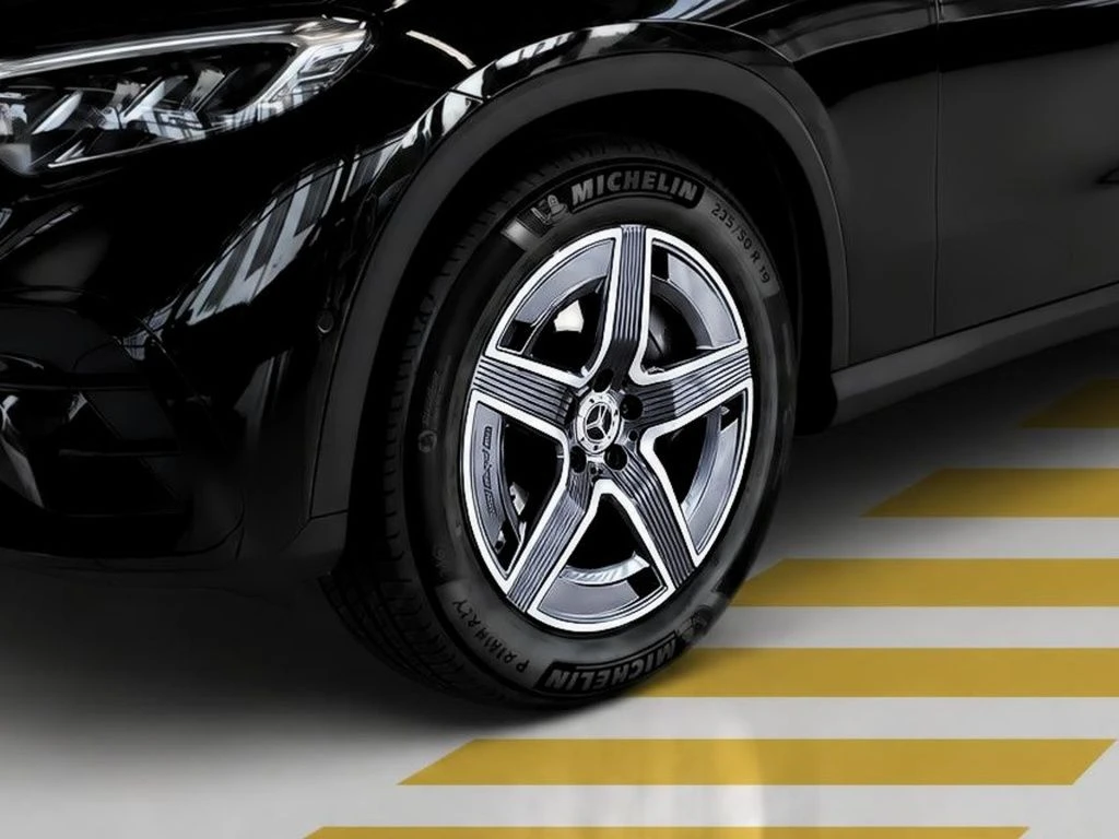 Mercedes-Benz-GLC 300 d-image-5