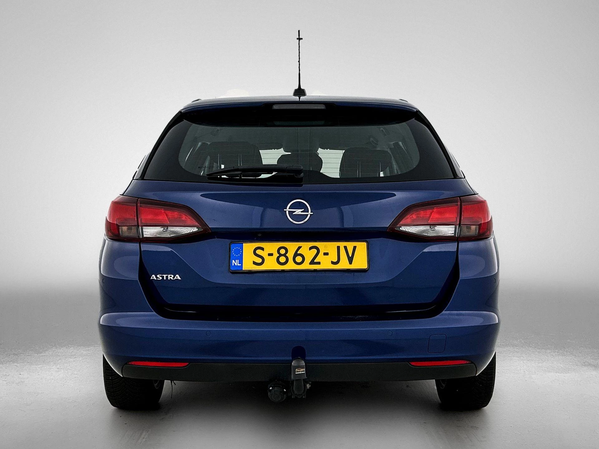 Opel Astra Sports Tourer 1.2 Business Edition
