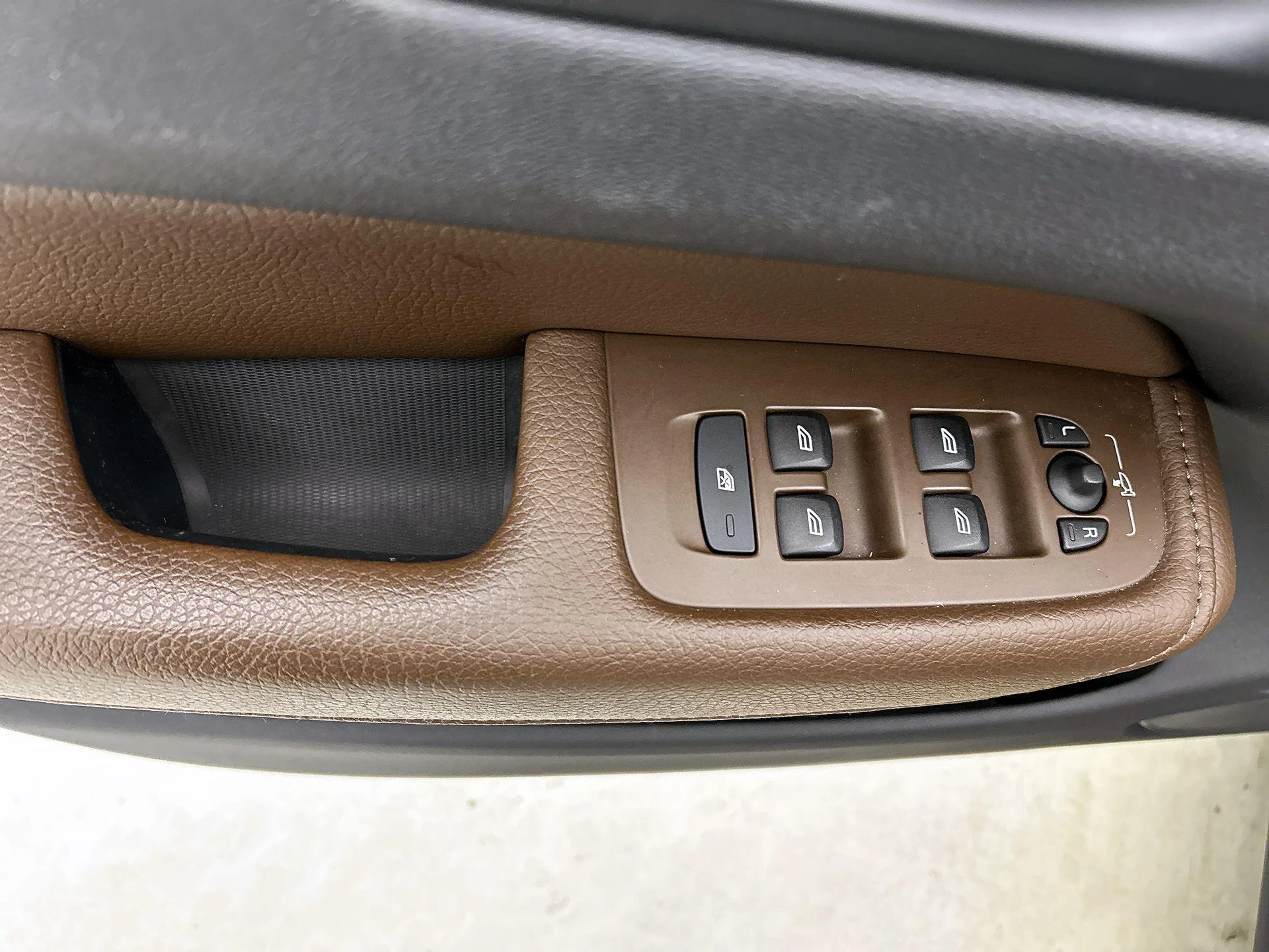 Volvo-XC60-image-33