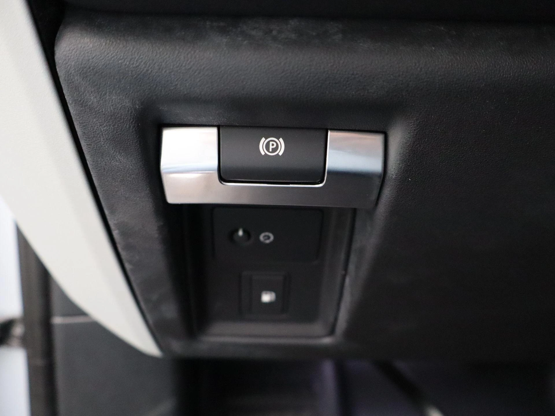 Land Rover Defender 110 P400e XS Edition