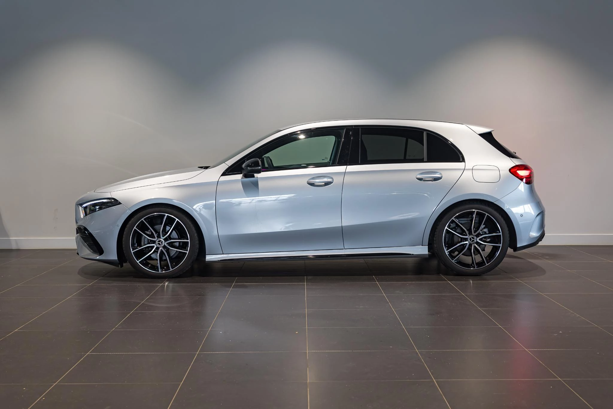 Mercedes-Benz Classe A 200 AMG Line | NIGHT PACK | PDC | 19" INCH