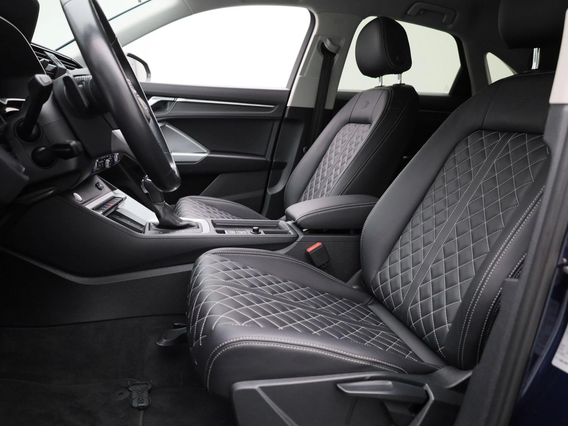 Audi-Q3-image-10
