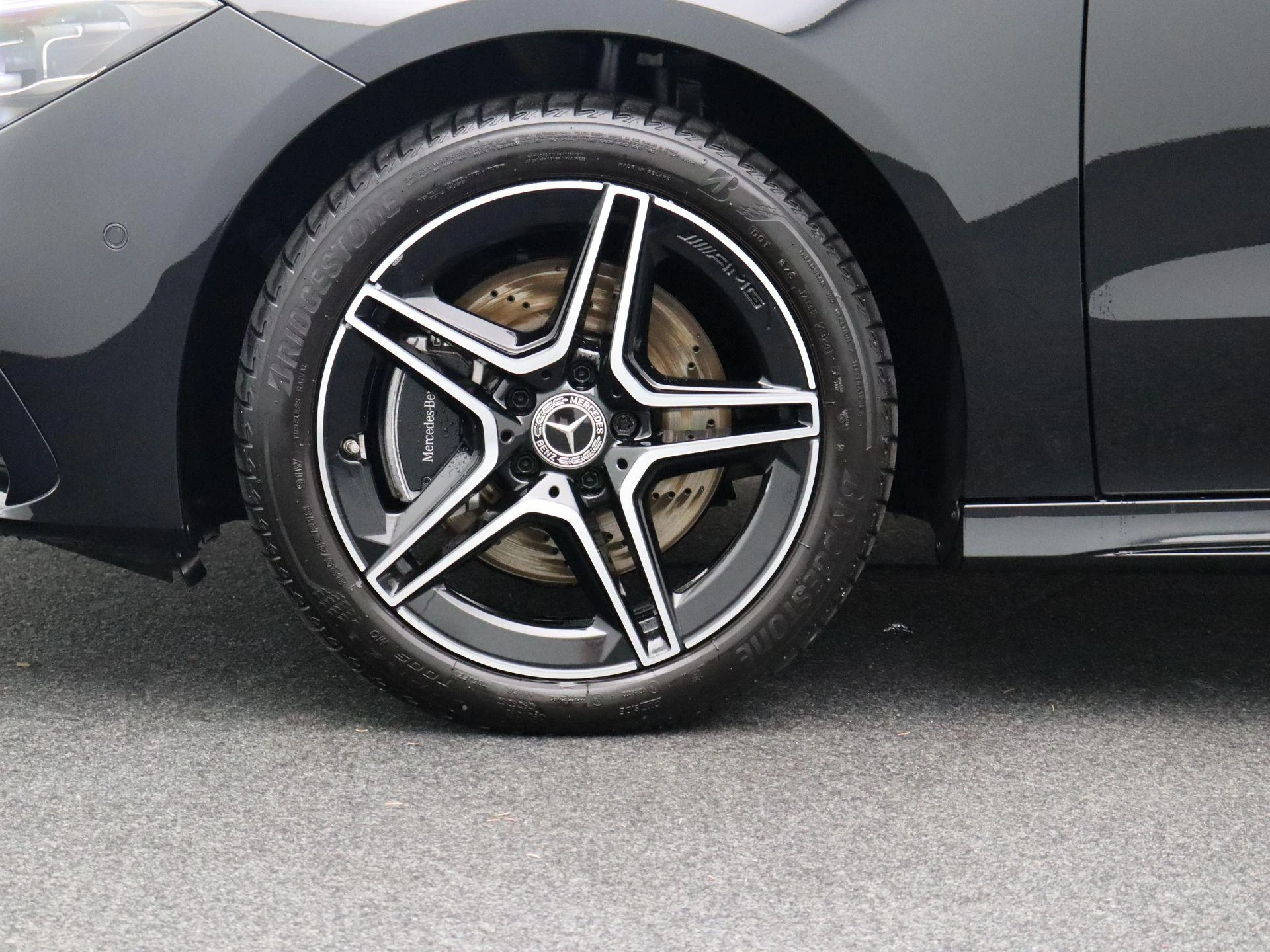 Mercedes-Benz-CLA-image-6